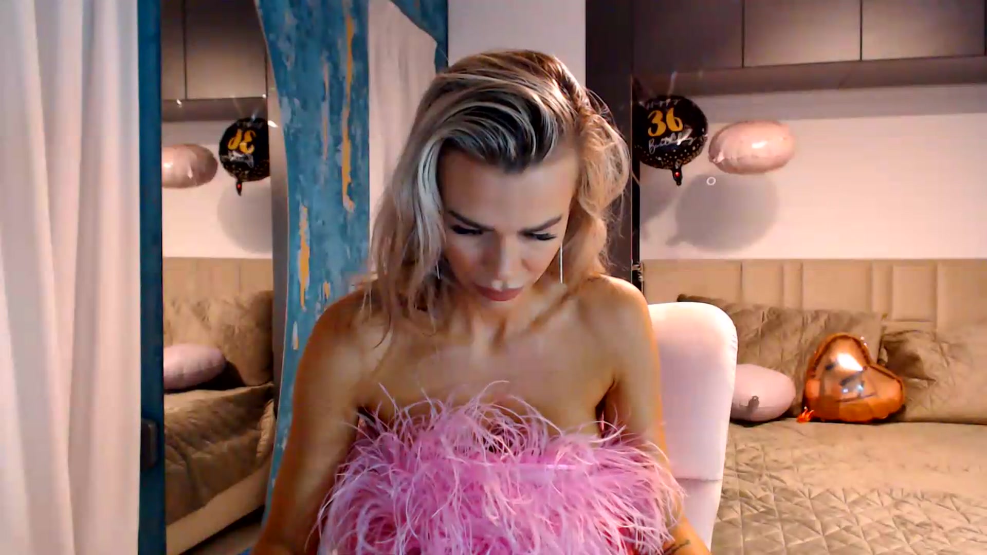 Gallery image thumbnail from D_y_y's myfreecams stream on, 07/19/2026, 05:30 image 5 of 20