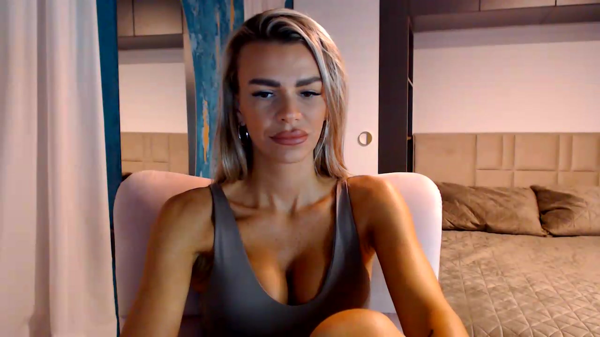 Gallery image thumbnail from D_y_y's myfreecams stream on, 07/21/2026, 05:00 image 13 of 20