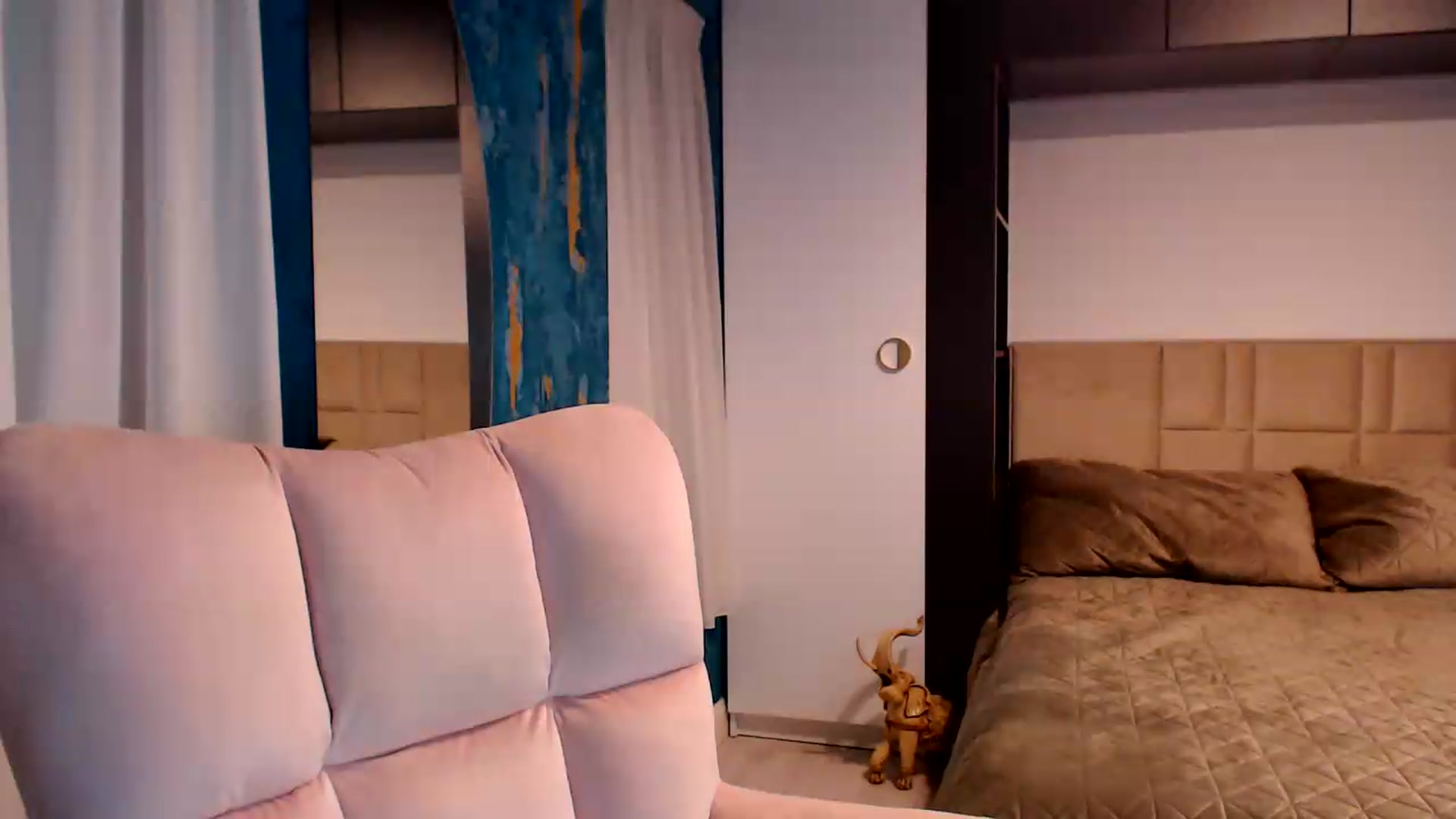 Gallery image thumbnail from D_y_y's myfreecams stream on, 07/21/2026, 05:00 image 3 of 20