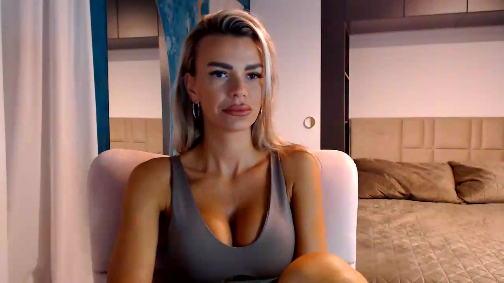 Gallery image thumbnail from D_y_y's myfreecams stream on, 07/21/2026, 05:00 image 2 of 20
