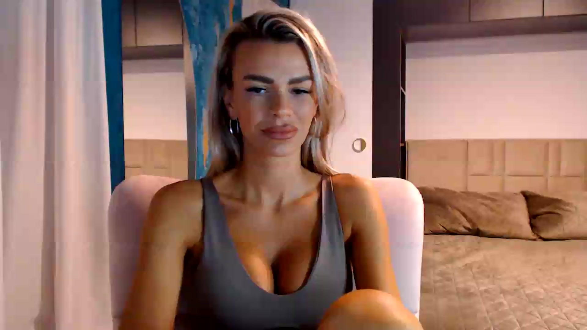 Gallery image thumbnail from D_y_y's myfreecams stream on, 07/21/2026, 05:00 image 11 of 20