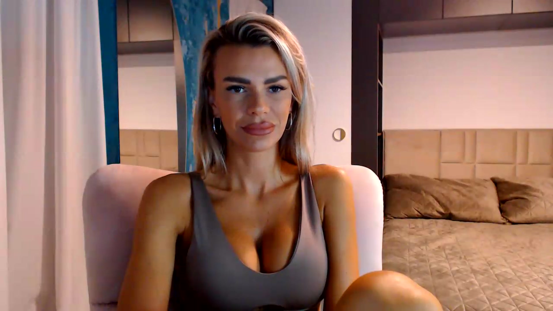 Gallery image thumbnail from D_y_y's myfreecams stream on, 07/21/2026, 05:00 image 5 of 20
