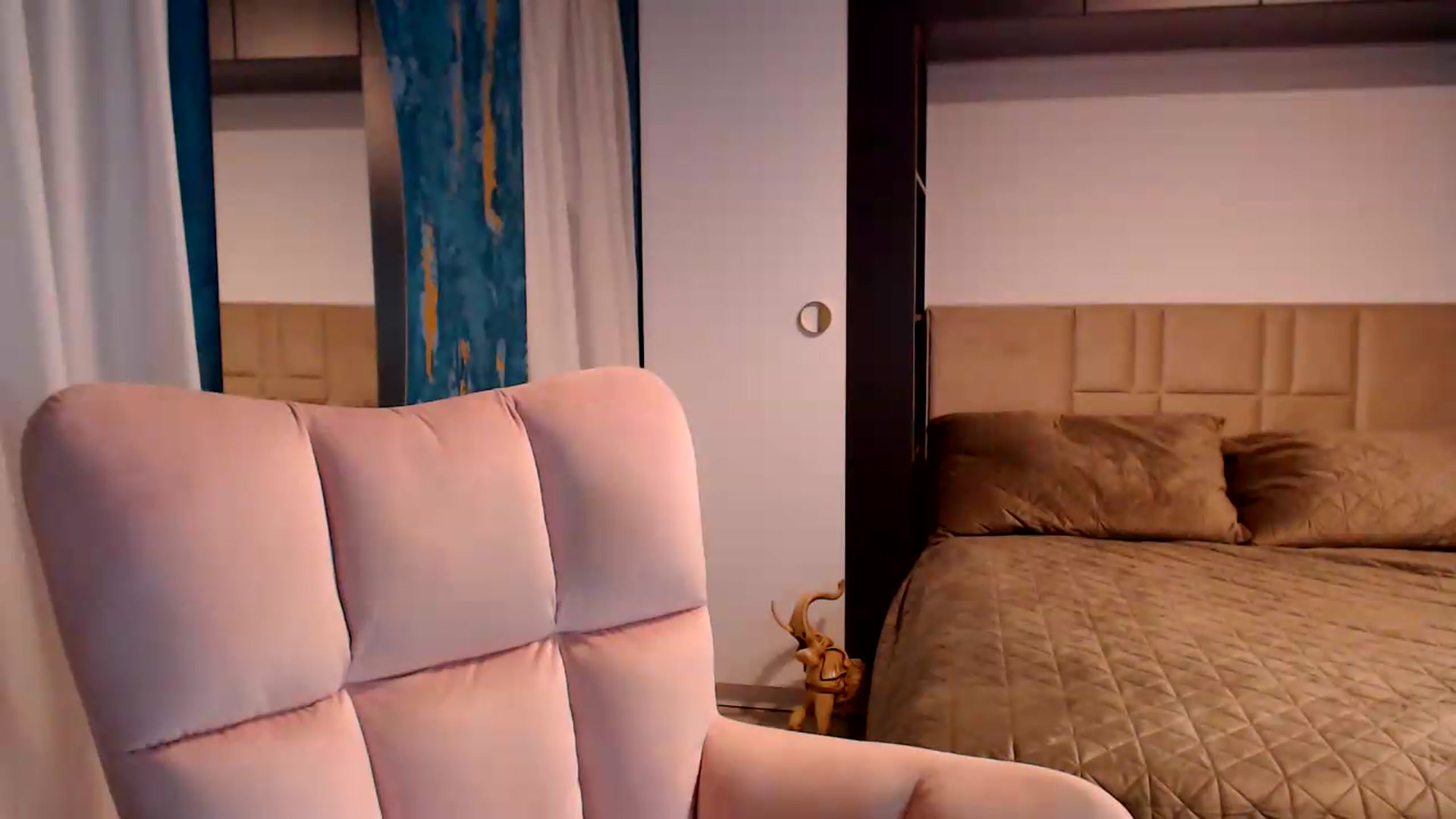 Gallery image thumbnail from D_y_y's myfreecams stream on, 07/22/2026, 05:45 image 8 of 20