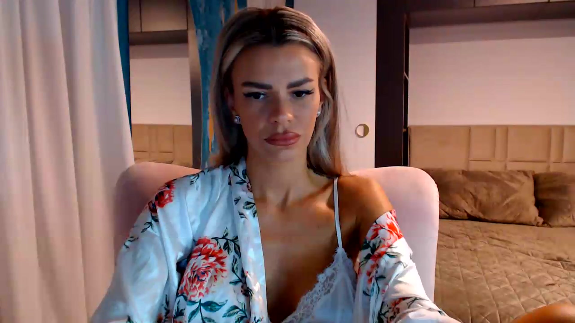 Gallery image thumbnail from D_y_y's myfreecams stream on, 07/27/2026, 05:01 image 9 of 20