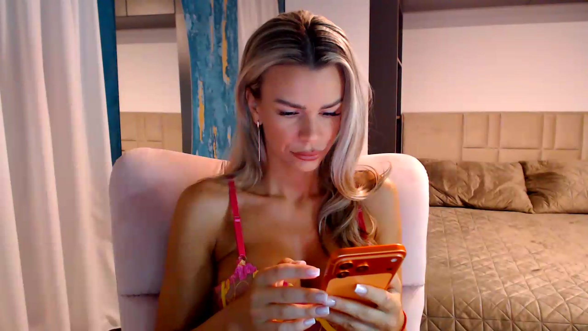 Gallery image thumbnail from D_y_y's myfreecams stream on, 07/28/2026, 05:20 image 5 of 20