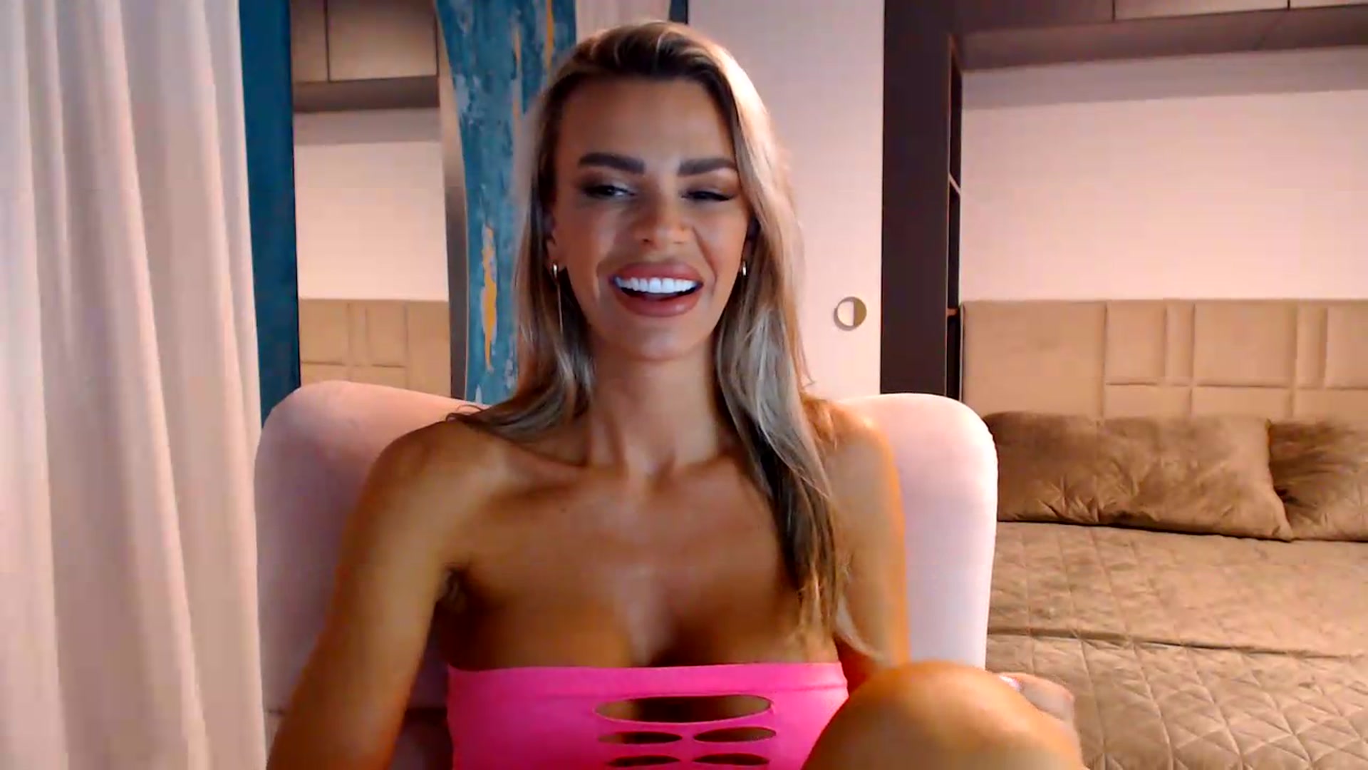 Gallery image thumbnail from D_y_y's myfreecams stream on, 08/02/2026, 05:20 image 17 of 20