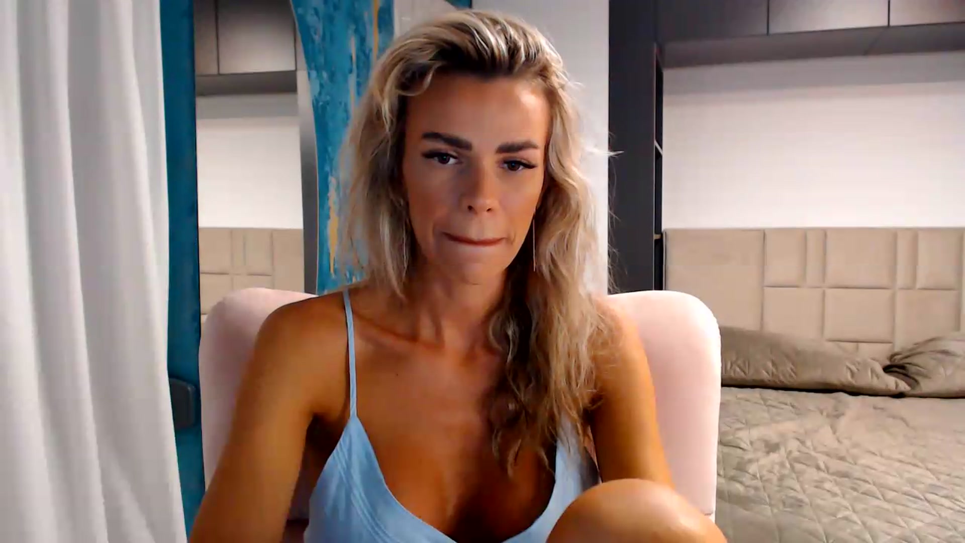 Gallery image thumbnail from D_y_y's myfreecams stream on, 08/08/2026, 05:46 image 9 of 20