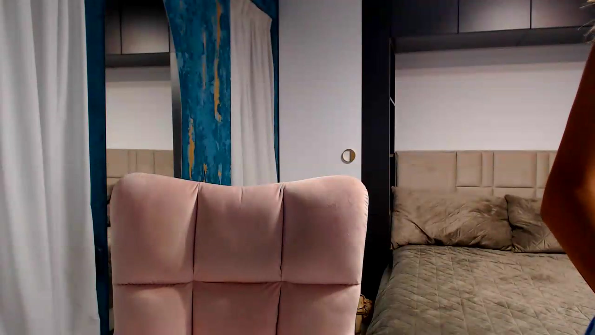 Gallery image thumbnail from D_y_y's myfreecams stream on, 08/16/2026, 05:09 image 4 of 20
