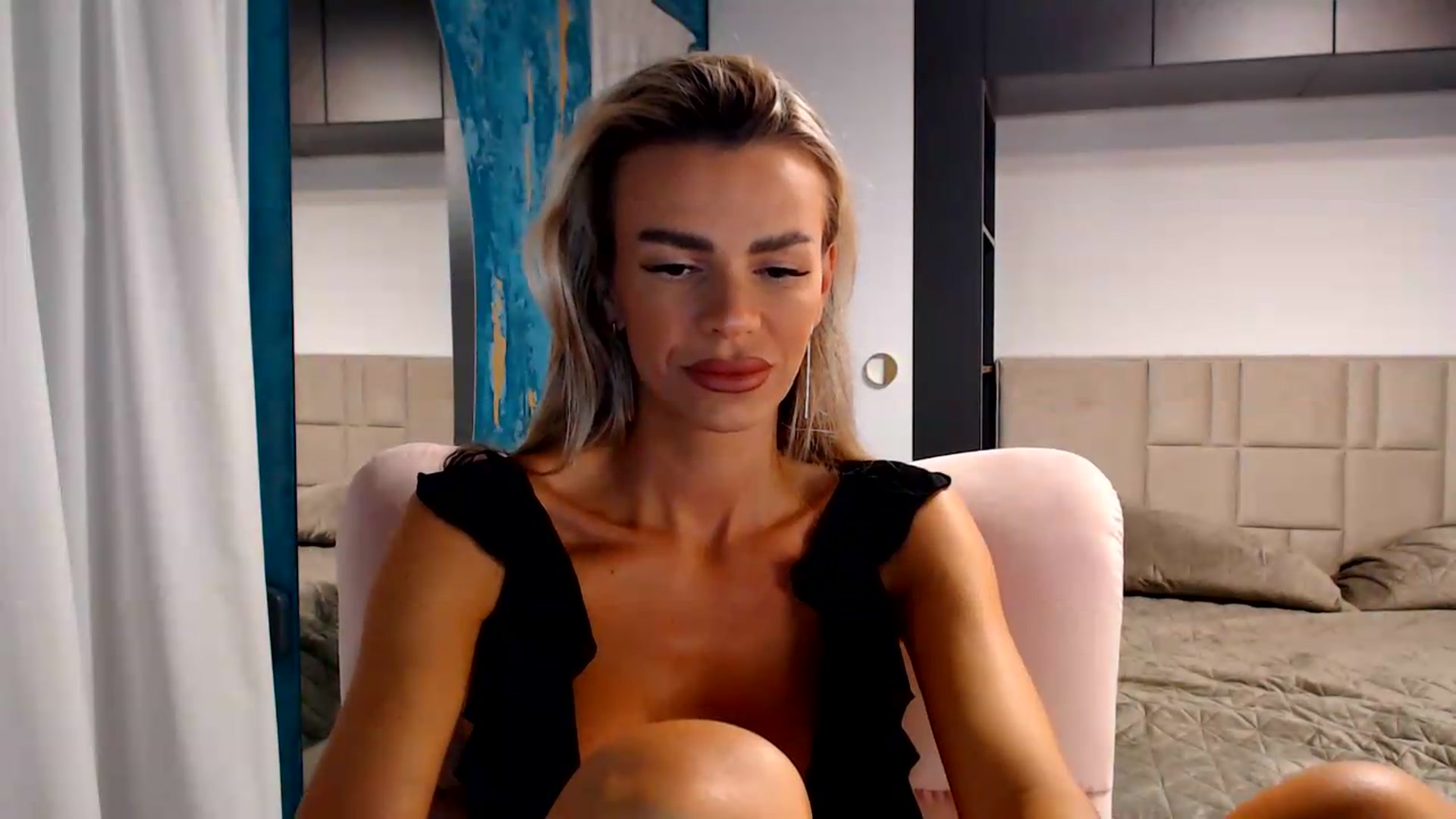 Gallery image thumbnail from D_y_y's myfreecams stream on, 08/25/2026, 05:06 image 3 of 20