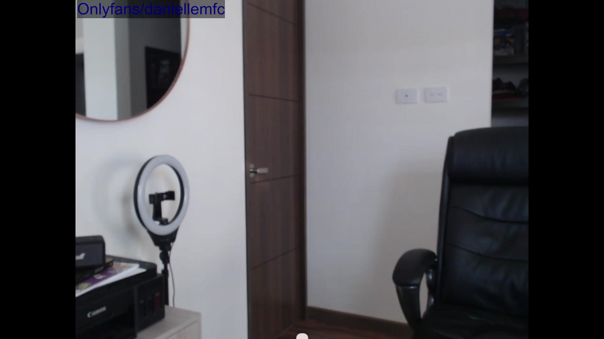 Gallery image thumbnail from Daaniela's myfreecams stream on, 03/06/2023, 21:23 image 9 of 20