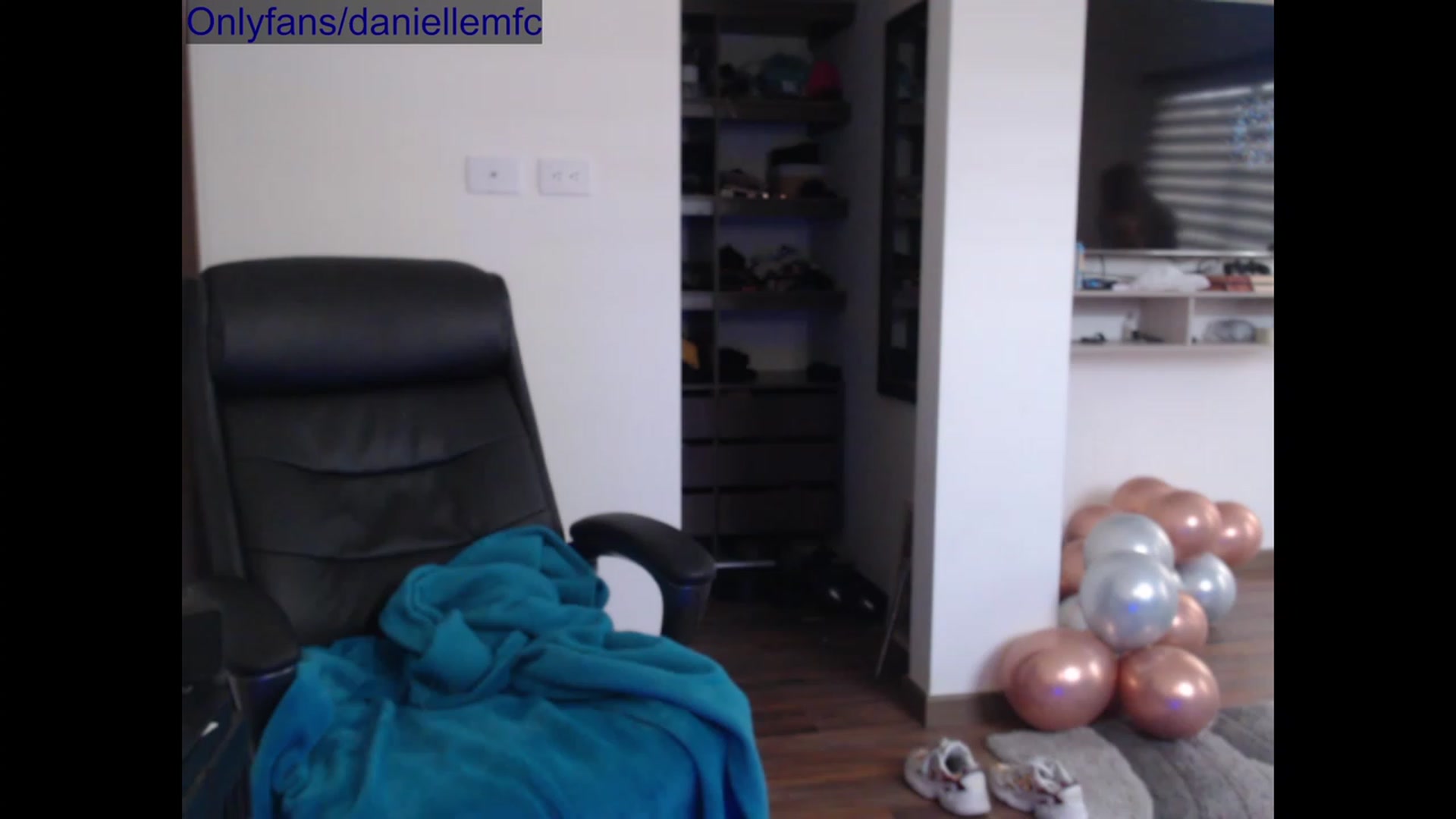 Gallery image thumbnail from Daaniela's myfreecams stream on, 05/02/2023, 14:41 image 3 of 20