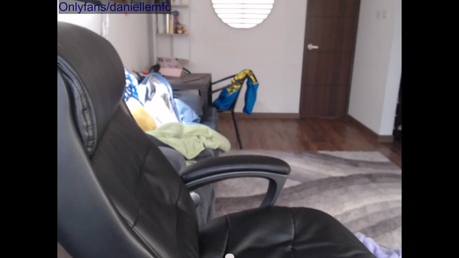 Gallery image thumbnail from Daaniela's myfreecams stream on, 06/06/2023, 18:52 image 6 of 20