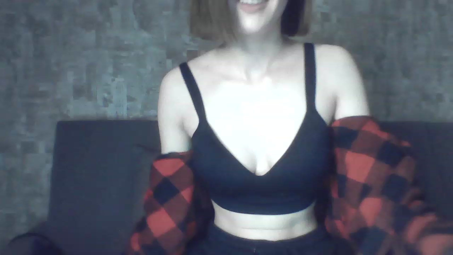 Gallery image thumbnail from DacotaDoll's myfreecams stream on, 03/07/2023, 17:03 image 3 of 20