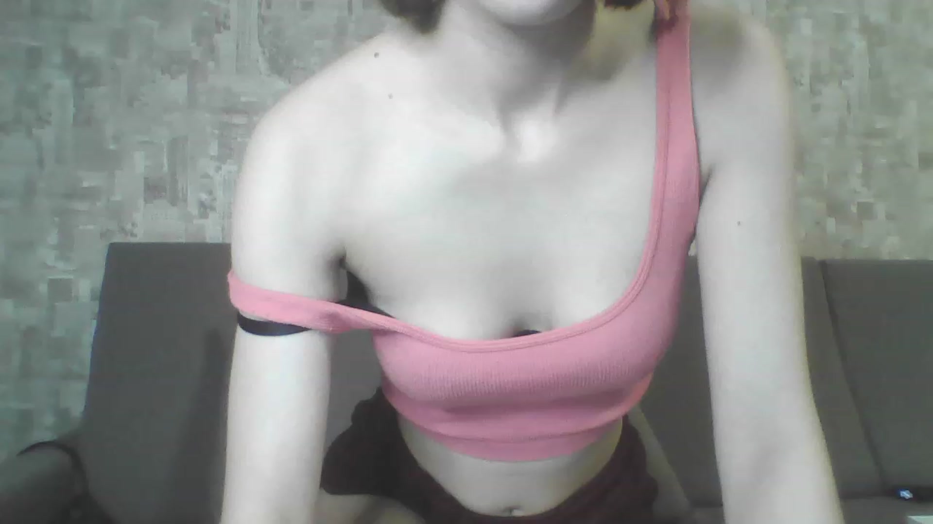 Gallery image thumbnail from DacotaDoll's myfreecams stream on, 03/22/2023, 17:13 image 6 of 20
