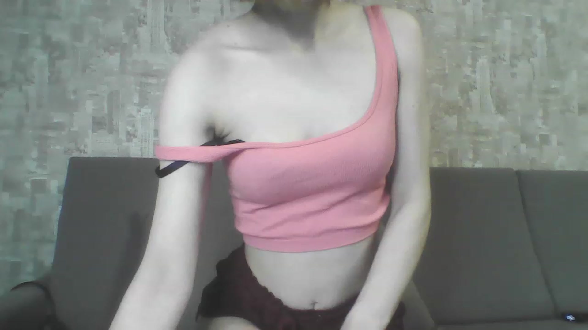 Gallery image thumbnail from DacotaDoll's myfreecams stream on, 03/22/2023, 17:13 image 5 of 20