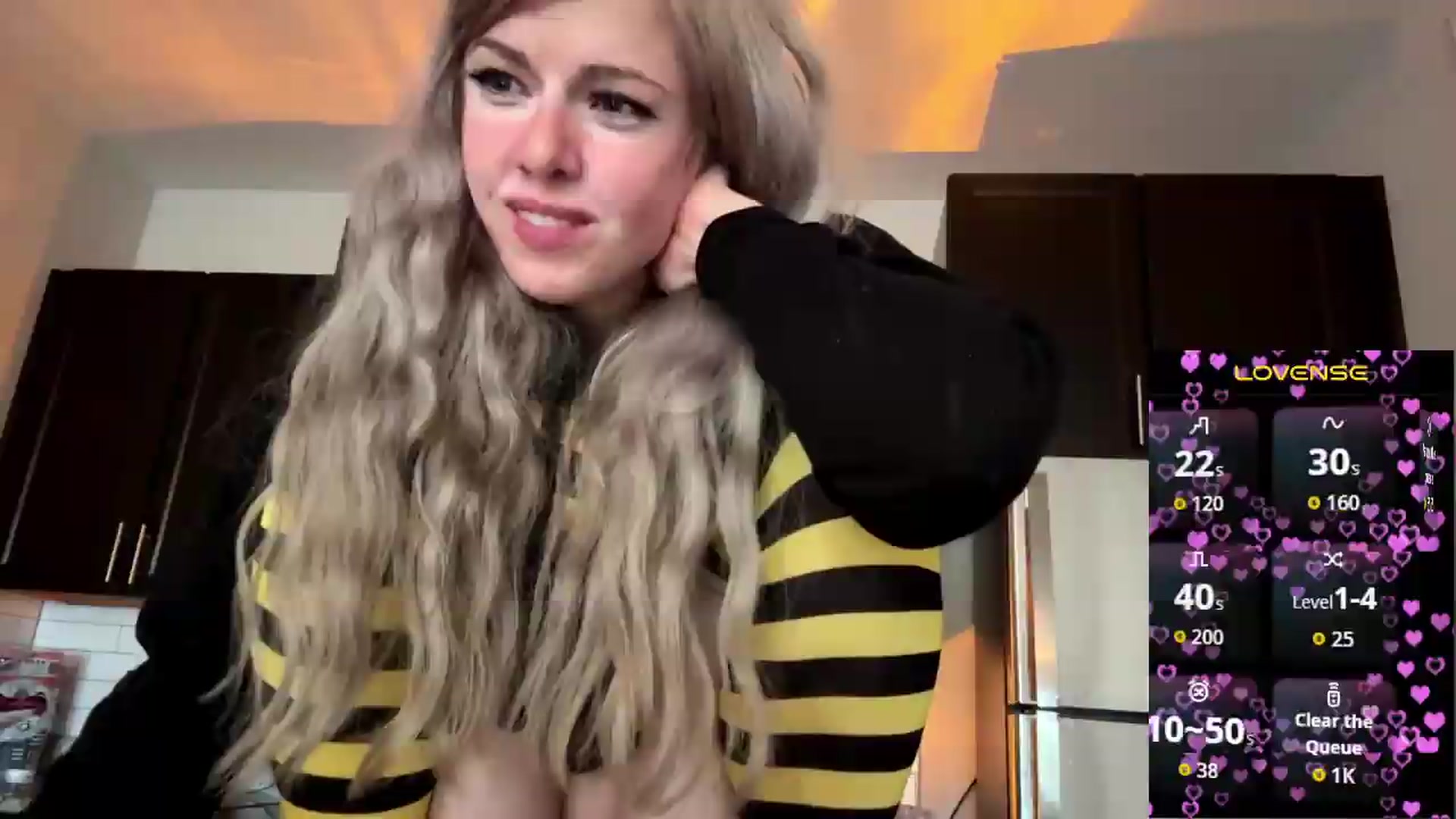 Gallery image thumbnail from DaddyProperty's myfreecams stream on, 05/10/2026, 19:24 image 19 of 20