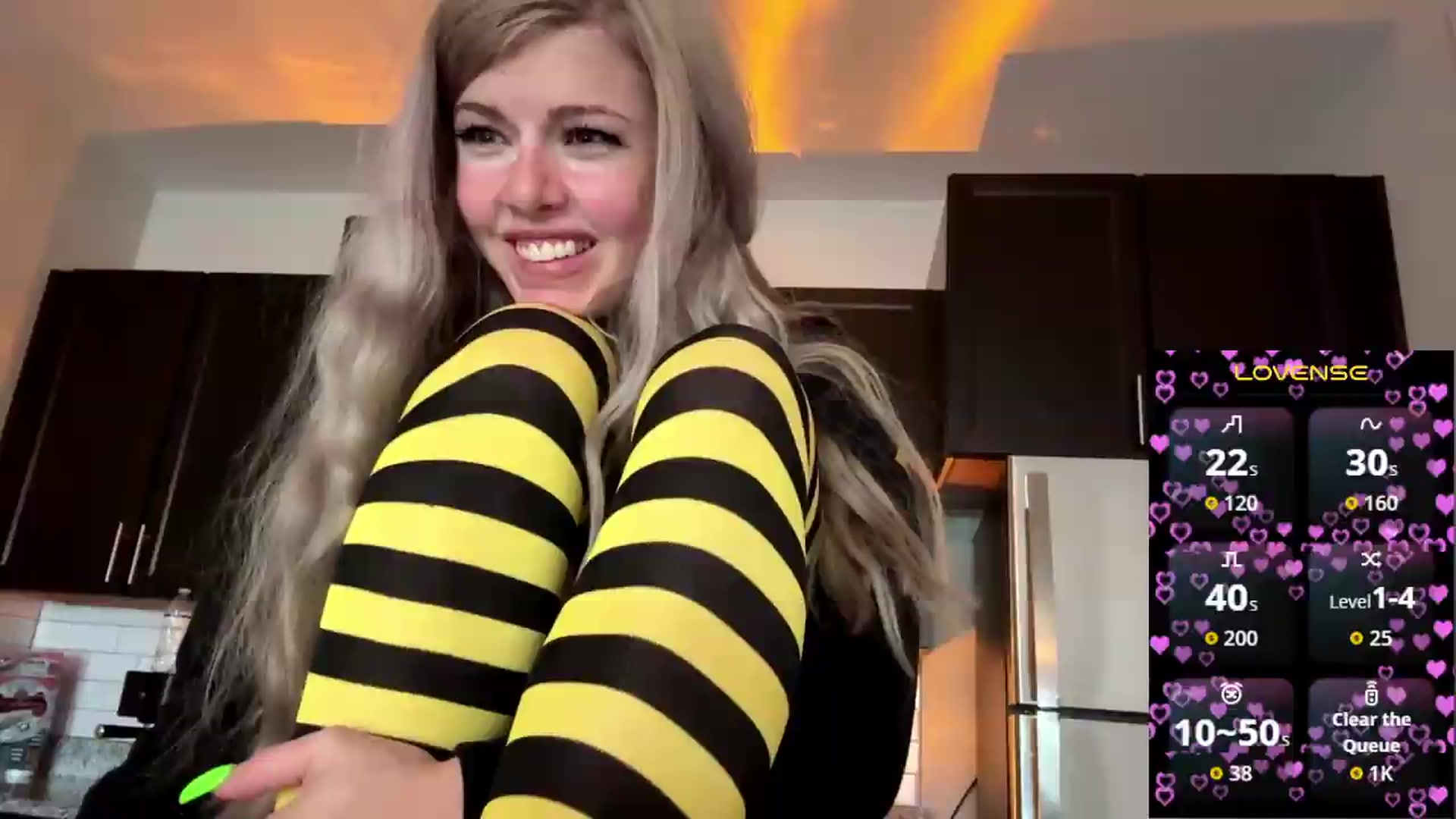 Gallery image thumbnail from DaddyProperty's myfreecams stream on, 05/10/2026, 19:24 image 13 of 20