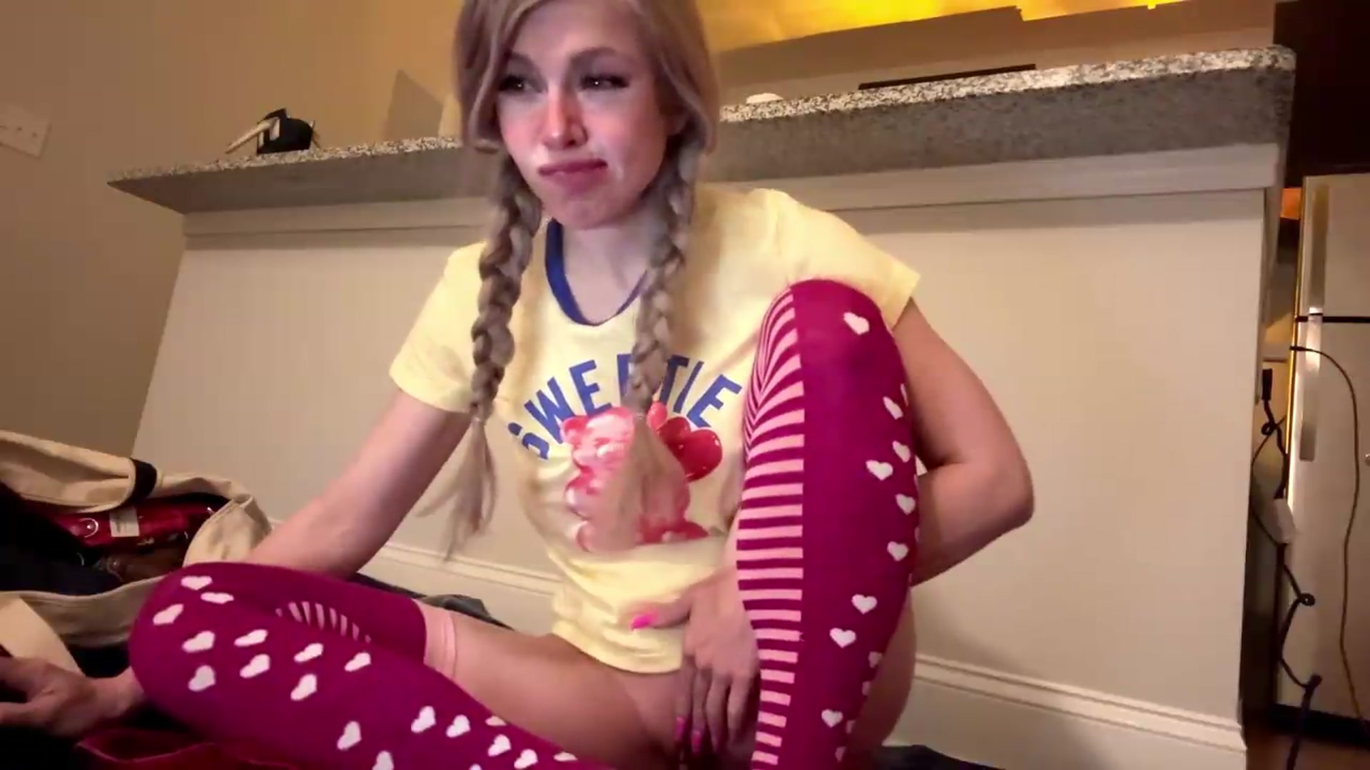 Gallery image thumbnail from DaddyProperty's myfreecams stream on, 05/15/2026, 03:03 image 4 of 20