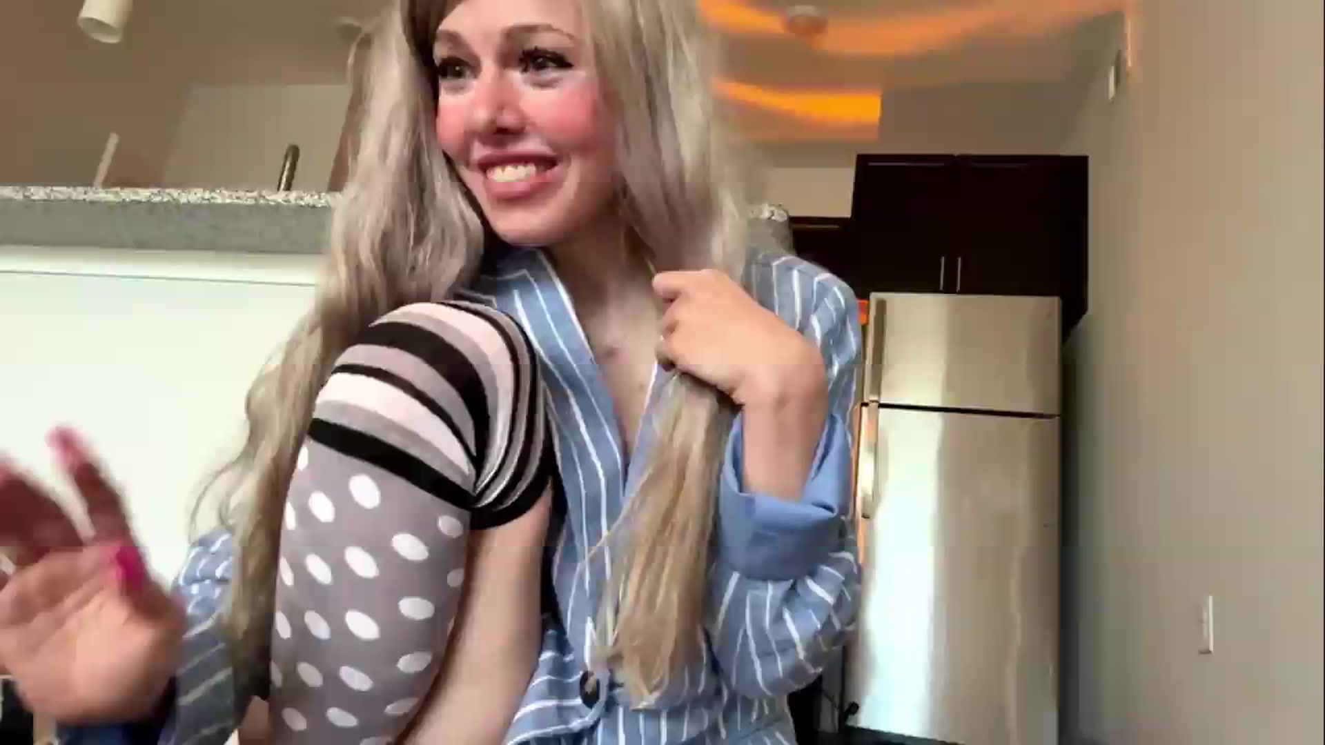 Gallery image thumbnail from DaddyProperty's myfreecams stream on, 05/18/2026, 22:25 image 15 of 20