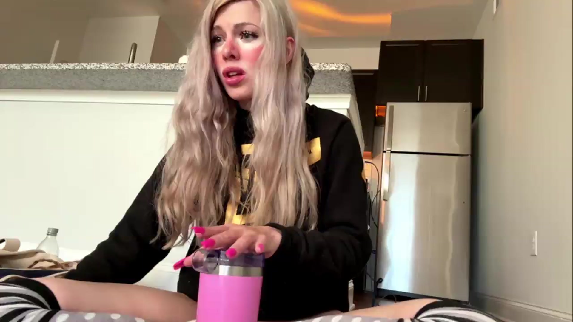 Gallery image thumbnail from DaddyProperty's myfreecams stream on, 05/18/2026, 23:29 image 9 of 20