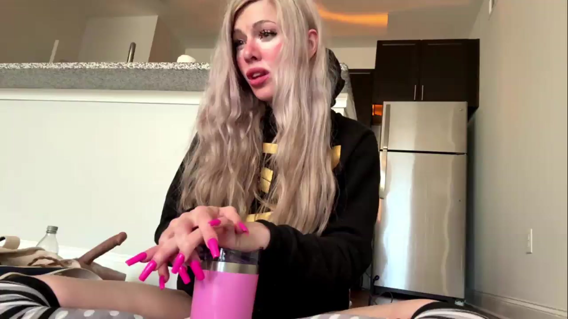Gallery image thumbnail from DaddyProperty's myfreecams stream on, 05/18/2026, 23:29 image 13 of 20