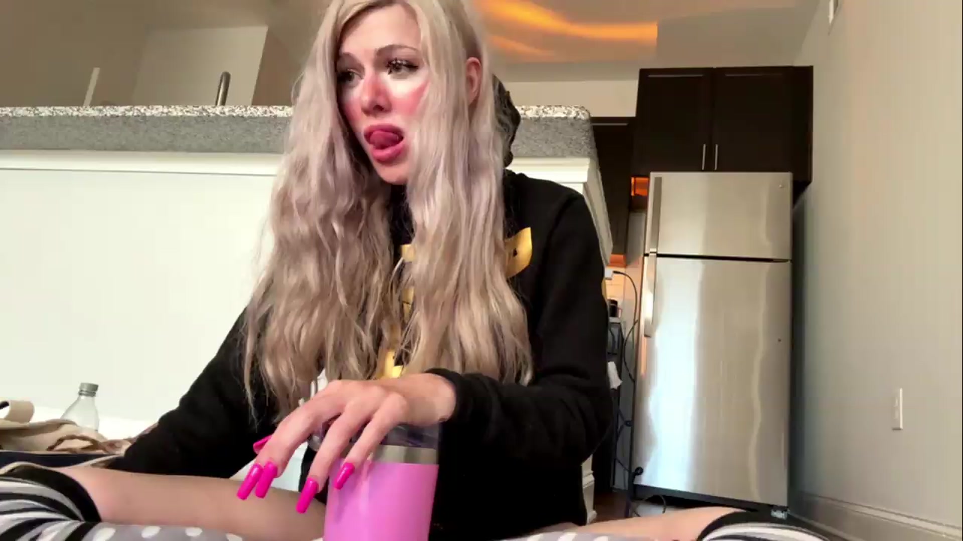 Gallery image thumbnail from DaddyProperty's myfreecams stream on, 05/18/2026, 23:29 image 11 of 20