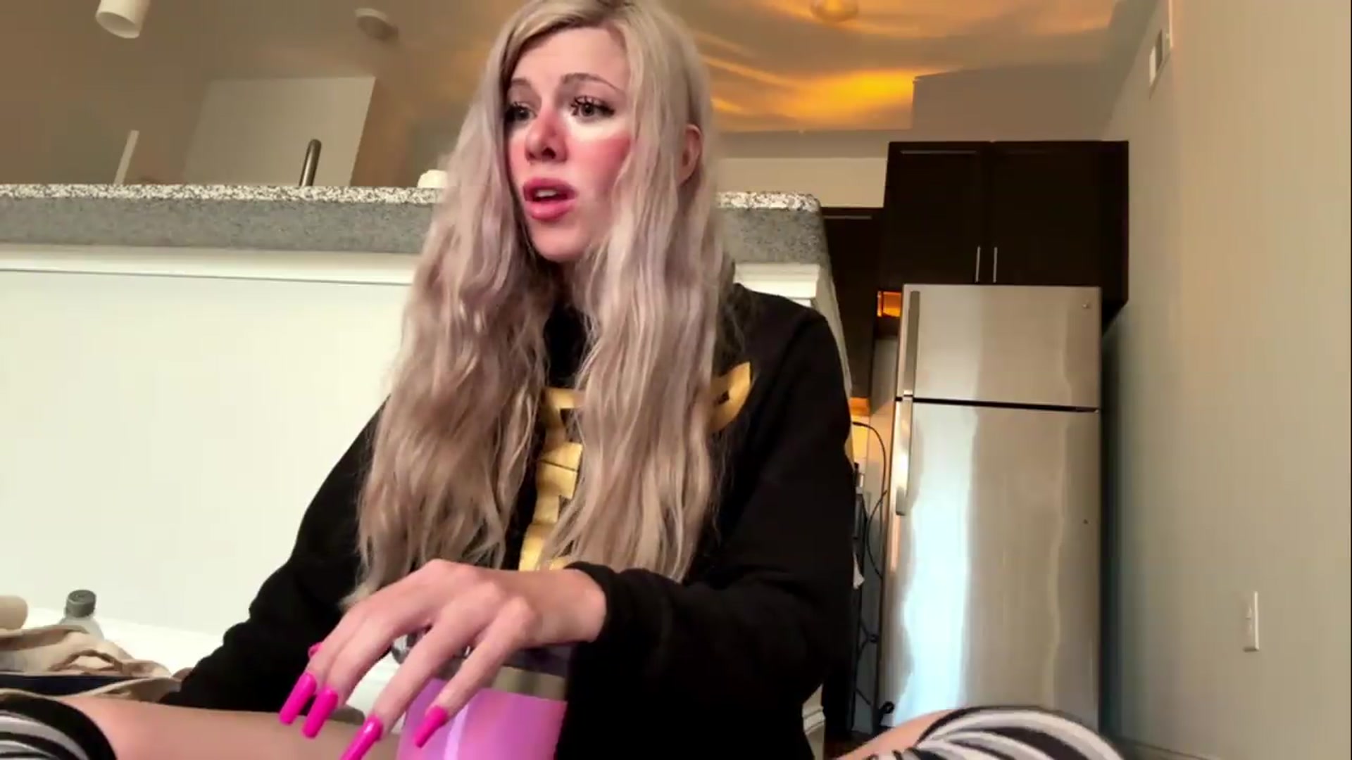 Gallery image thumbnail from DaddyProperty's myfreecams stream on, 05/18/2026, 23:55 image 15 of 20