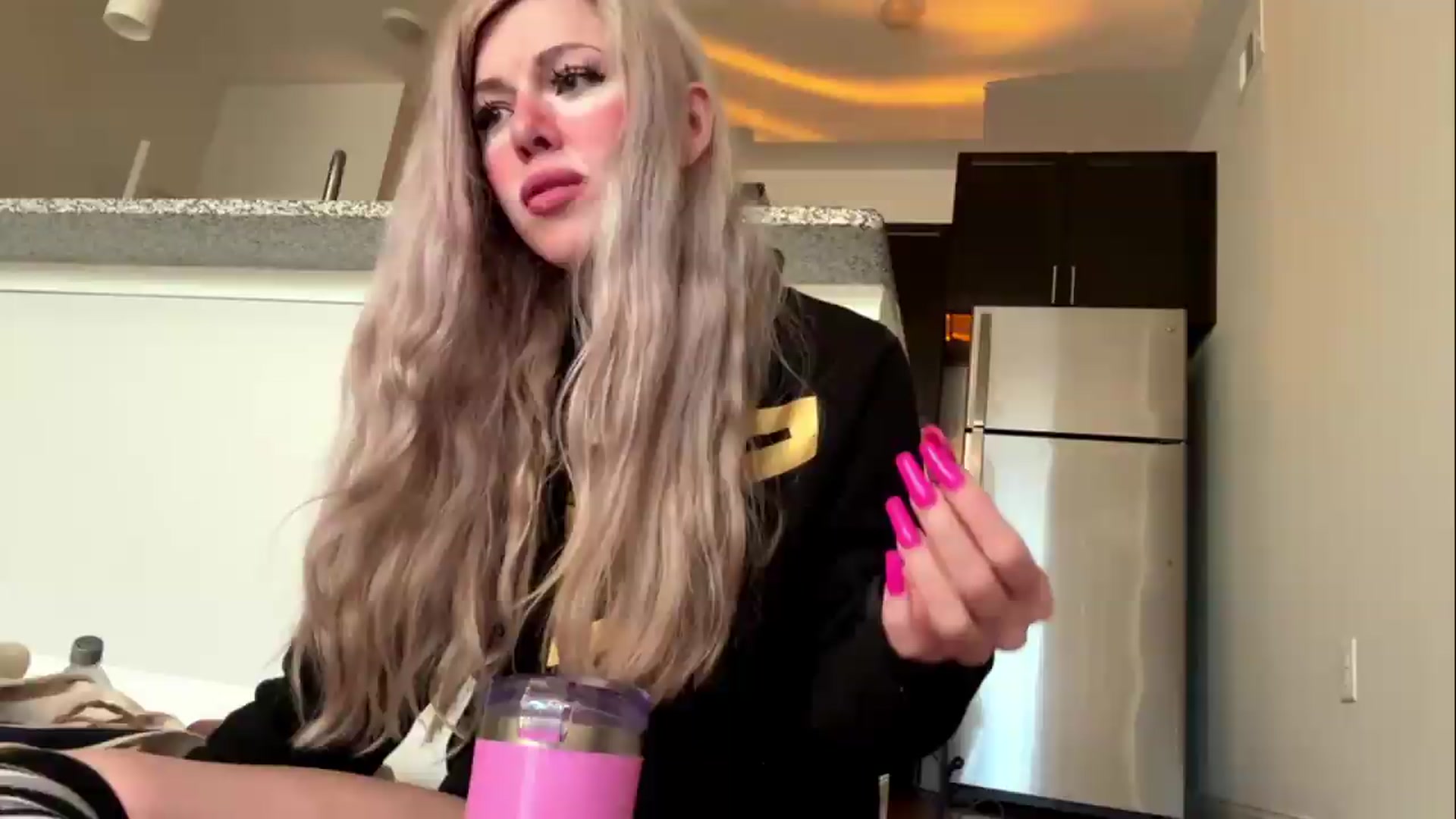 Gallery image thumbnail from DaddyProperty's myfreecams stream on, 05/18/2026, 23:55 image 7 of 20