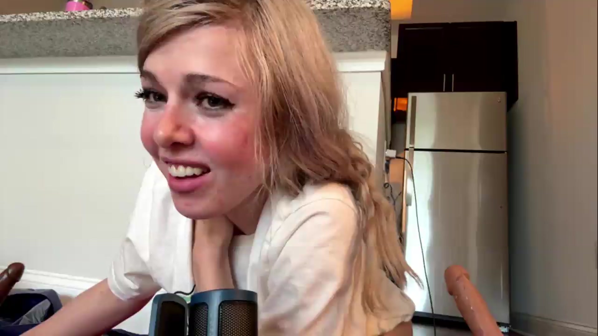 Gallery image thumbnail from DaddyProperty's myfreecams stream on, 05/27/2026, 16:42 image 19 of 20