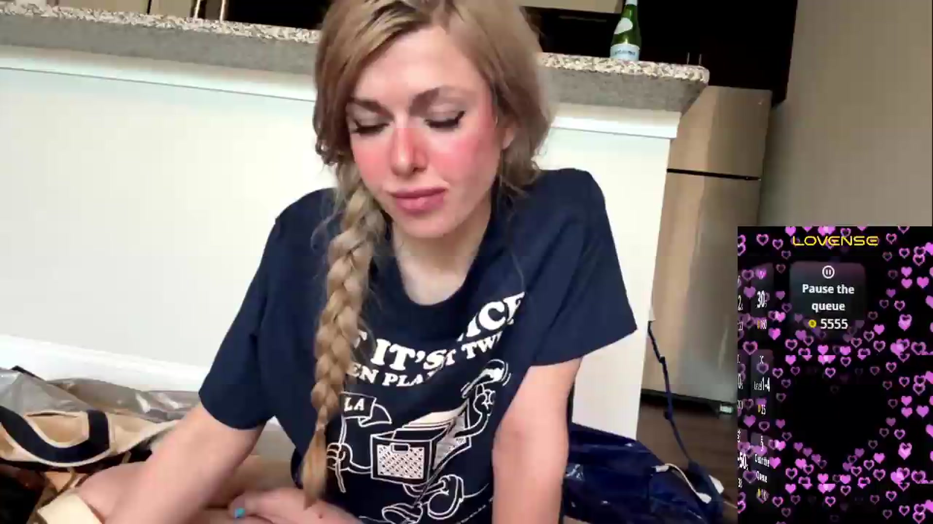 Gallery image thumbnail from DaddyProperty's myfreecams stream on, 06/04/2026, 17:16 image 12 of 20