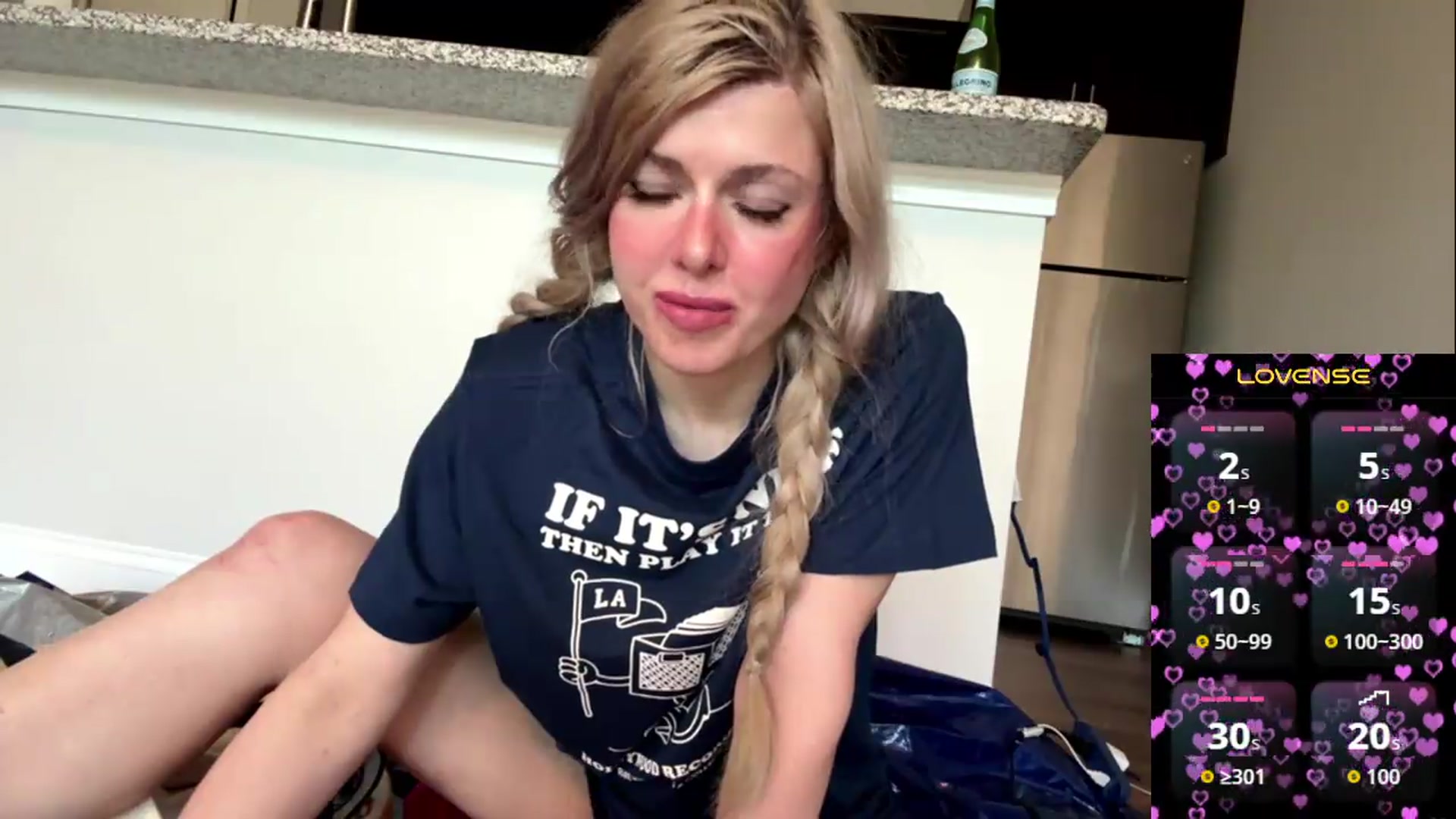 Gallery image thumbnail from DaddyProperty's myfreecams stream on, 06/04/2026, 17:16 image 15 of 20