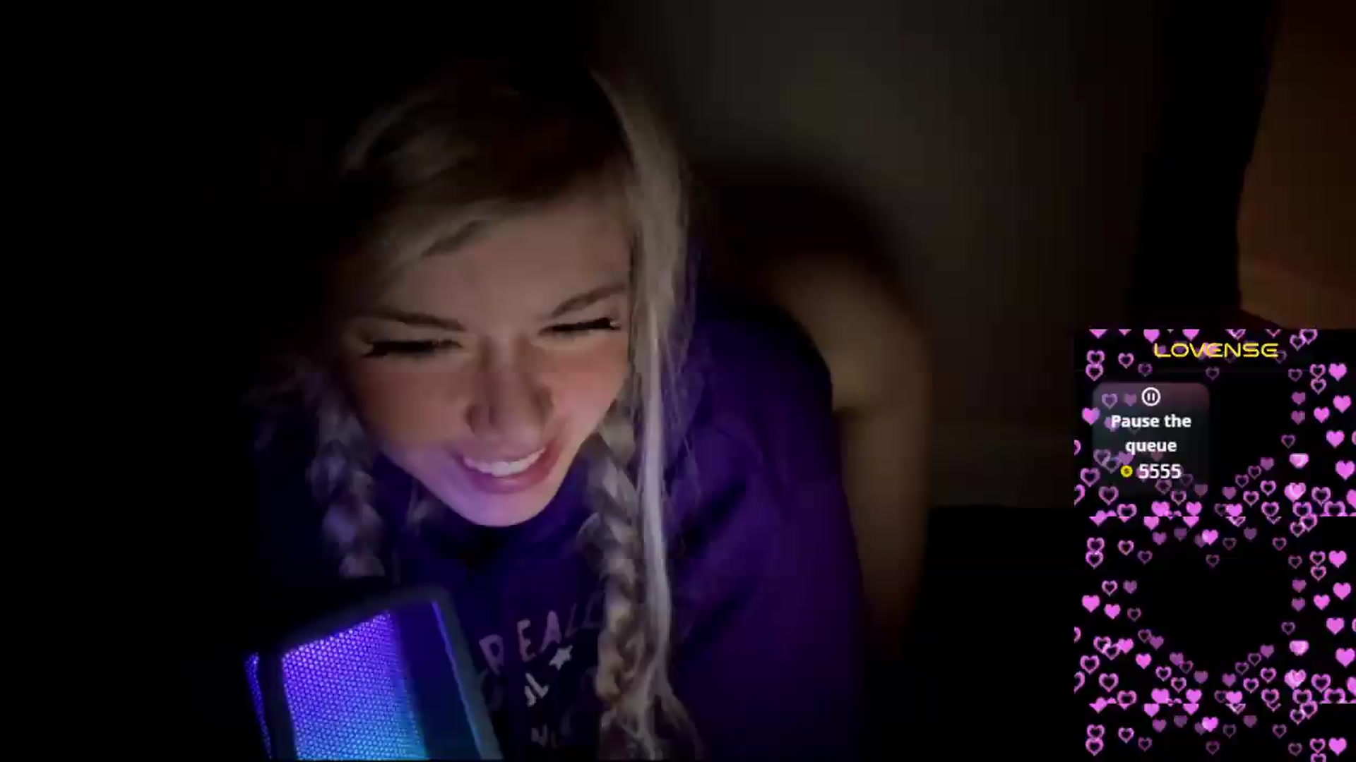 Gallery image thumbnail from DaddyProperty's myfreecams stream on, 06/22/2026, 03:33 image 12 of 20