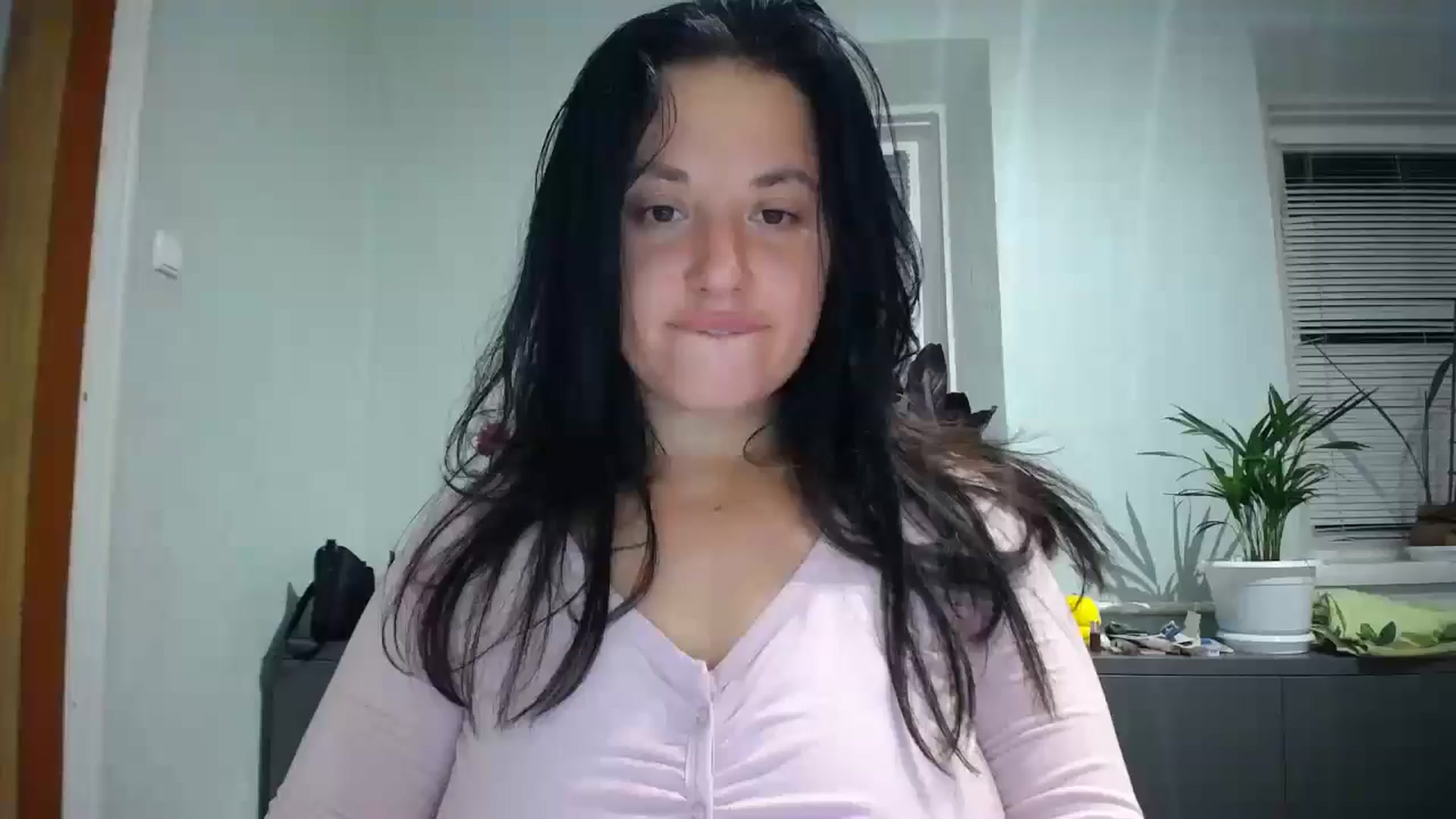 Gallery image thumbnail from DaddyWFantast's myfreecams stream on, 08/25/2024, 19:31 image 6 of 20