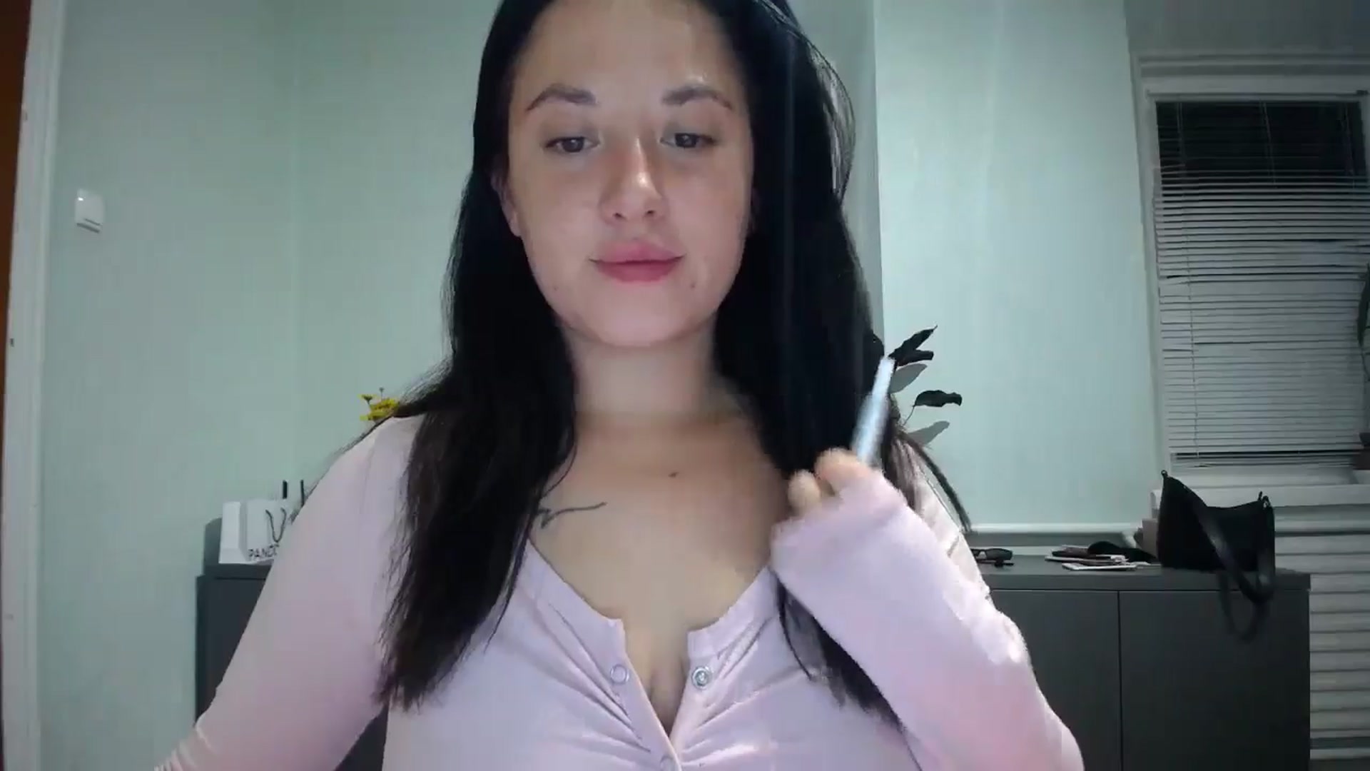 Gallery image thumbnail from DaddyWFantast's myfreecams stream on, 09/06/2024, 18:11 image 12 of 20