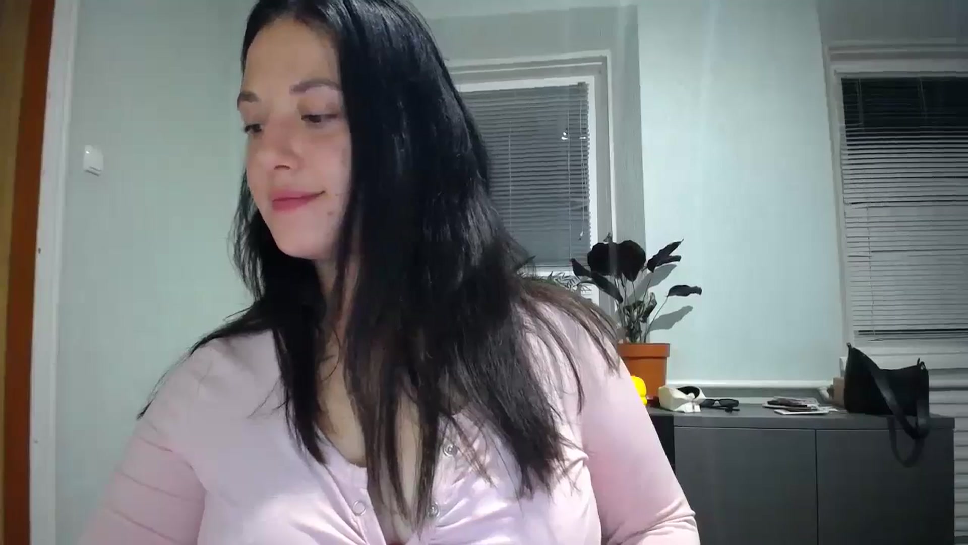 Gallery image thumbnail from DaddyWFantast's myfreecams stream on, 09/06/2024, 18:40 image 4 of 20