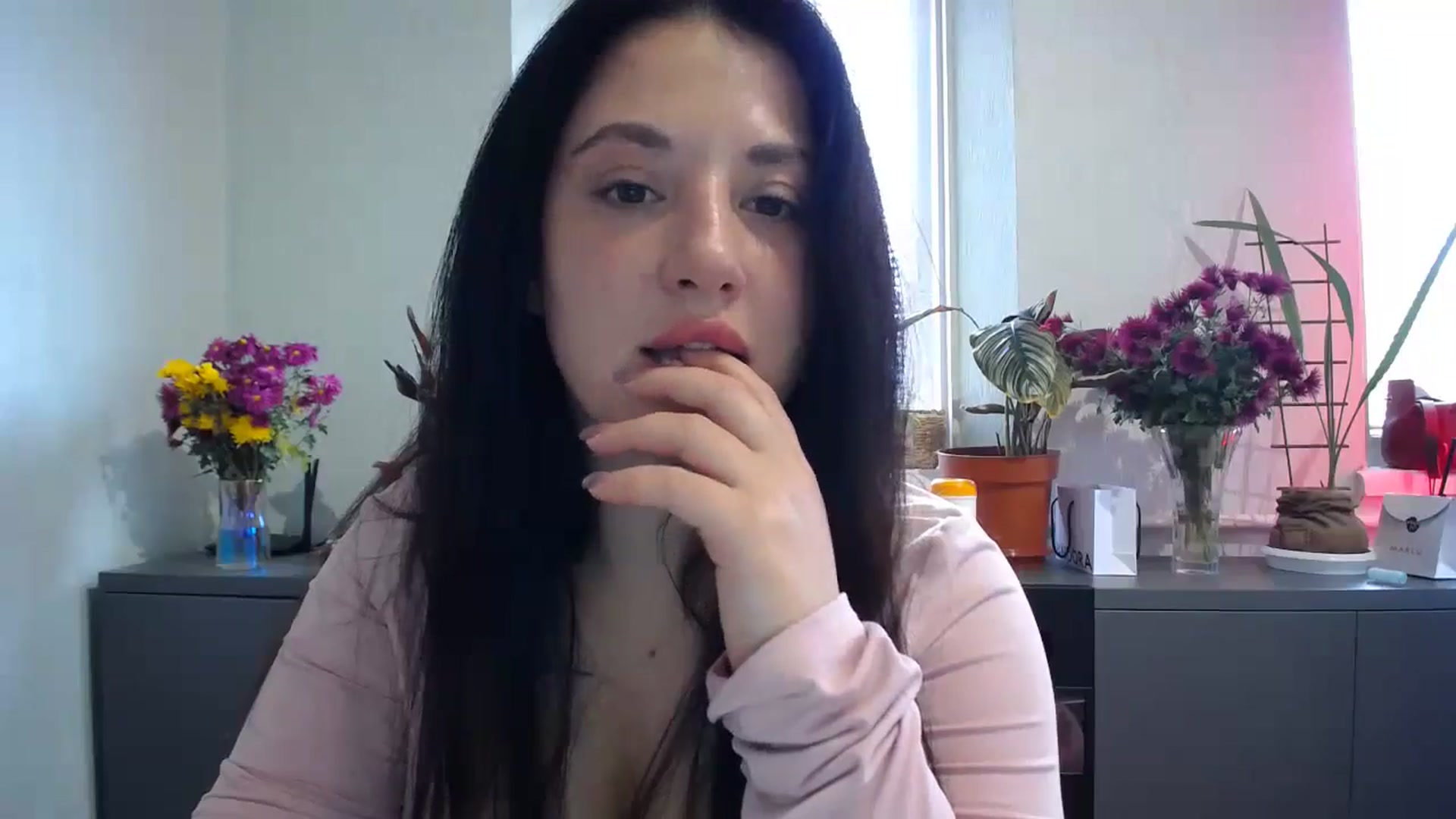 Gallery image thumbnail from DaddyWFantast's myfreecams stream on, 11/13/2024, 11:17 image 8 of 20