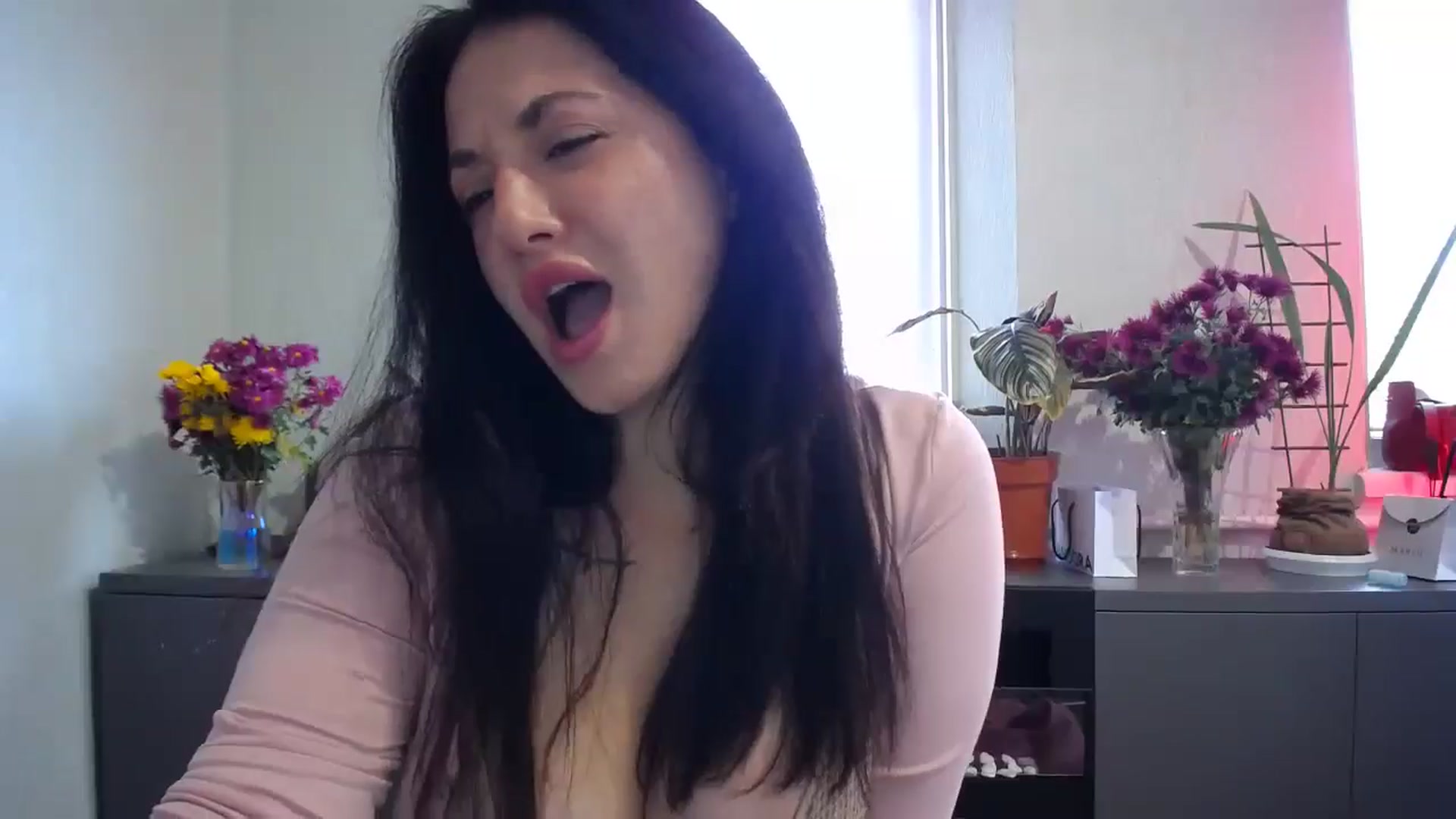 Gallery image thumbnail from DaddyWFantast's myfreecams stream on, 11/13/2024, 11:17 image 9 of 20