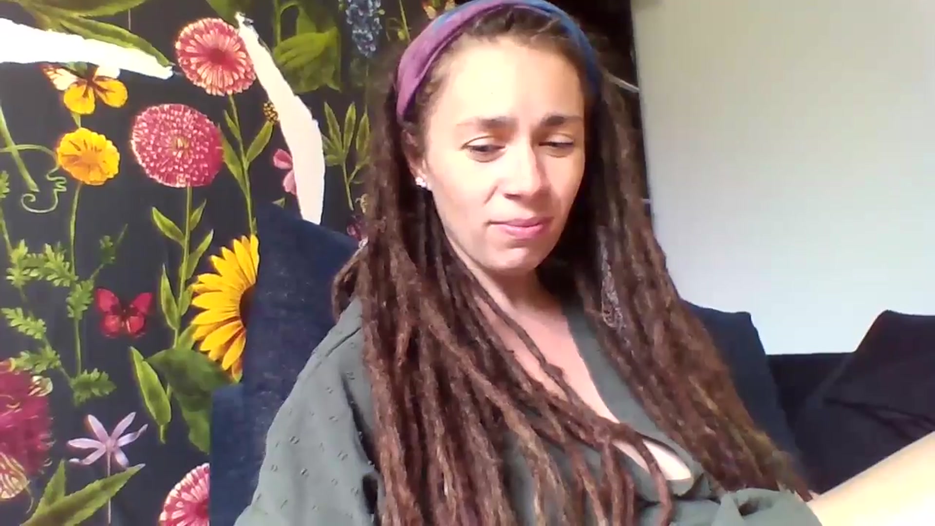 Gallery image thumbnail from Daddysgirl20's myfreecams stream on, 08/17/2024, 10:19 image 15 of 20