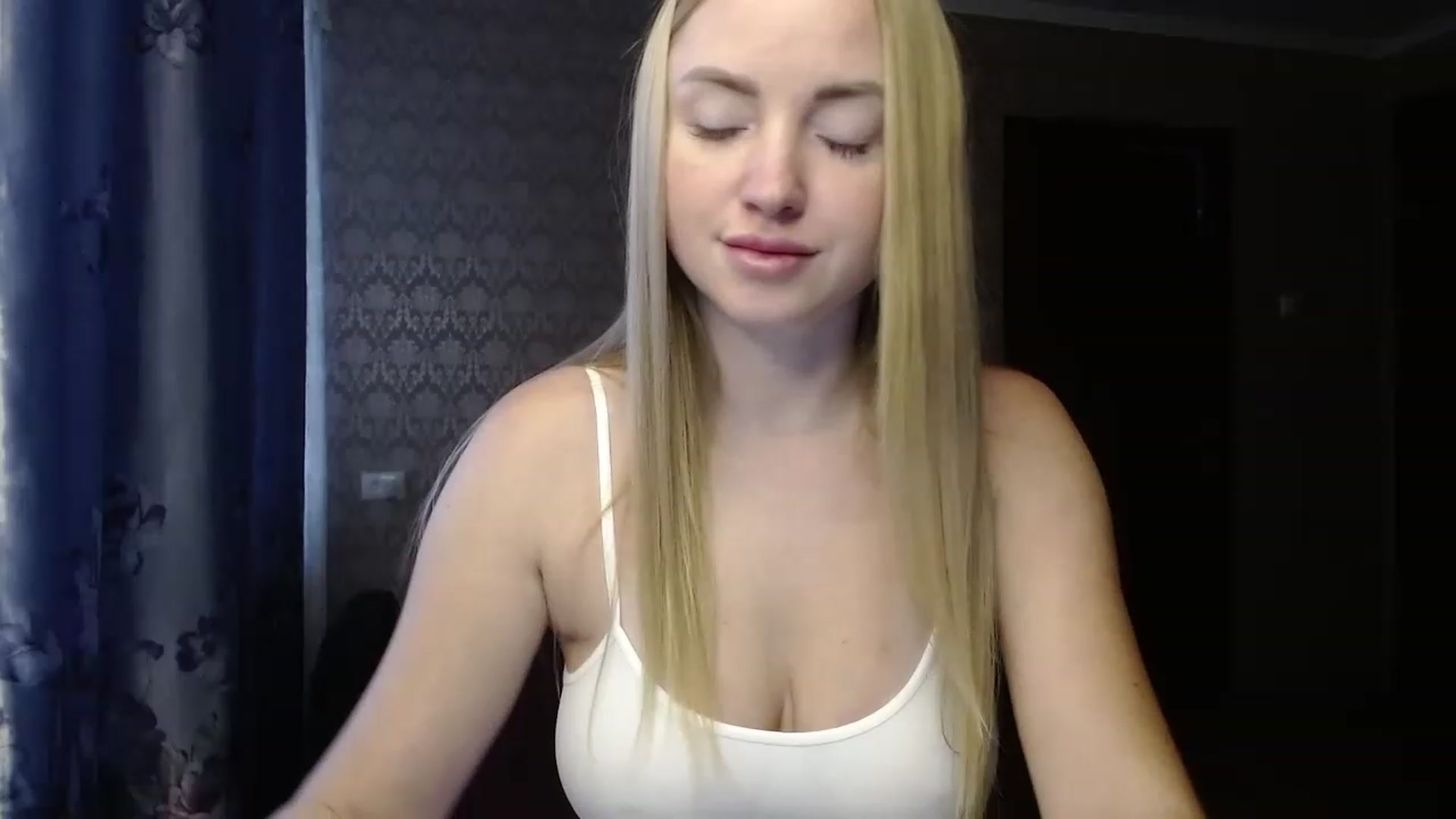 Gallery image thumbnail from Dafnaa's myfreecams stream on, 02/01/2023, 13:27 image 17 of 20