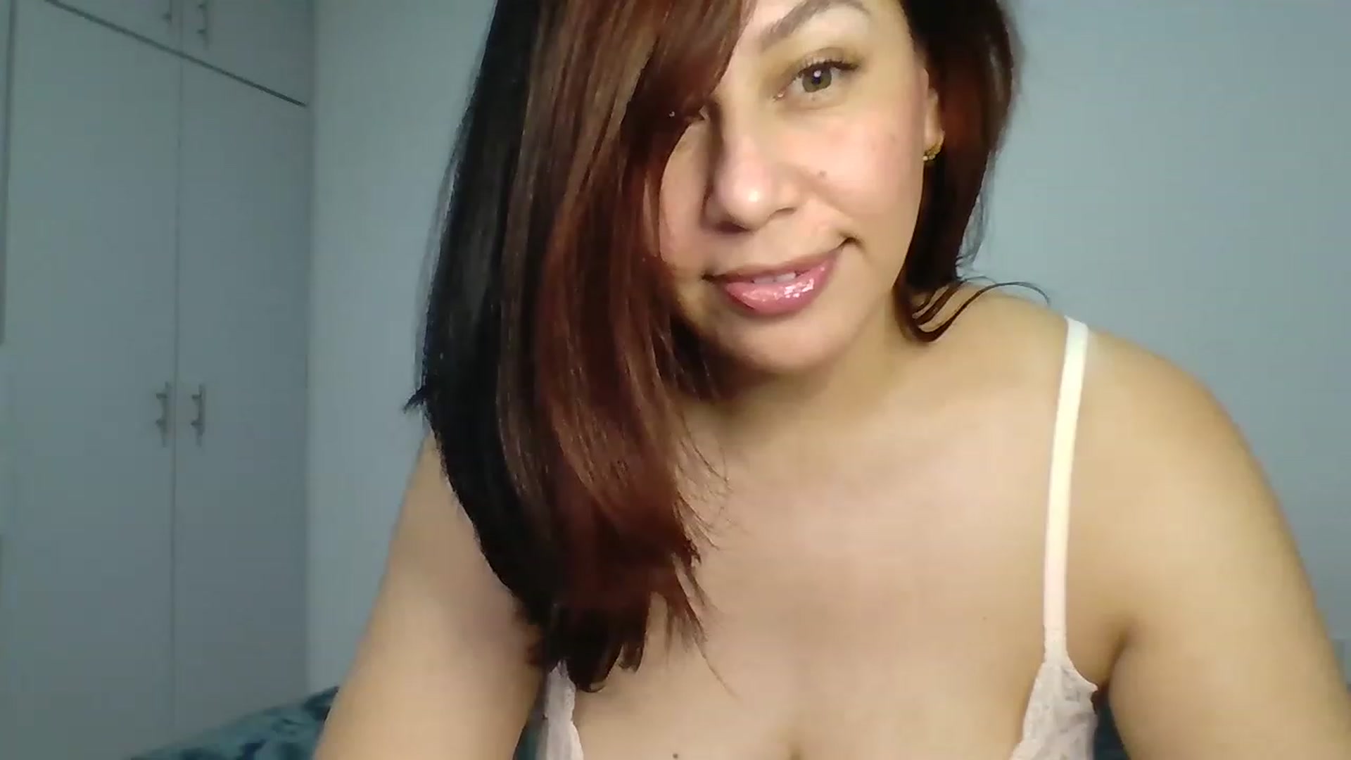 Gallery image thumbnail from DafneMFC's myfreecams stream on, 11/18/2022, 05:24 image 20 of 20