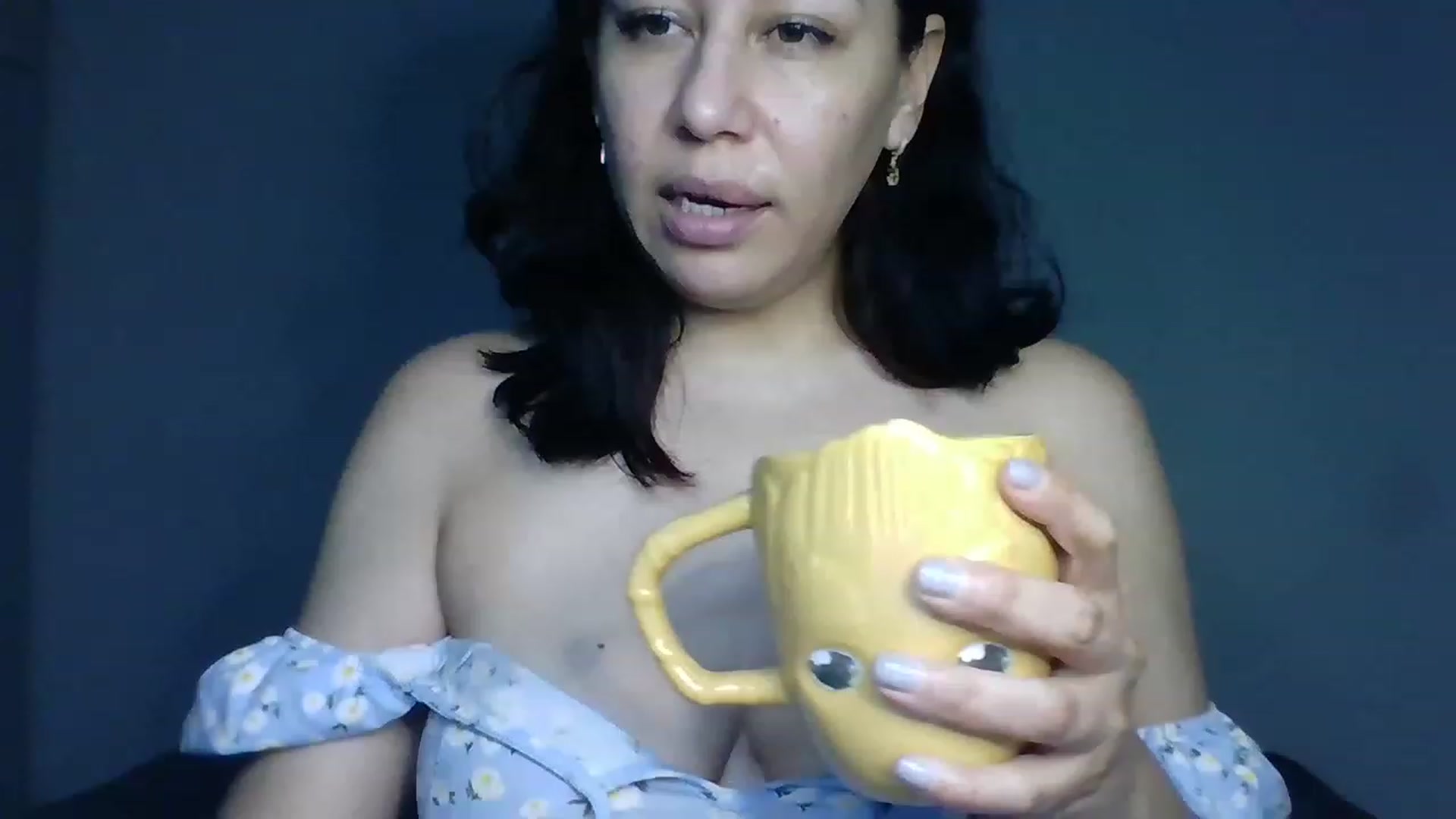 Gallery image thumbnail from DafneMFC's myfreecams stream on, 11/22/2022, 08:27 image 1 of 20