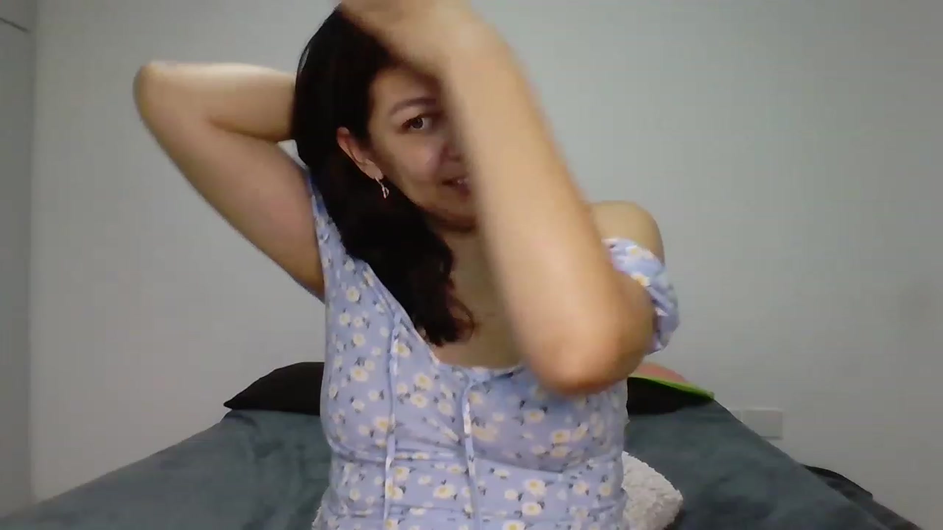 Gallery image thumbnail from DafneMFC's myfreecams stream on, 11/22/2022, 08:27 image 16 of 20