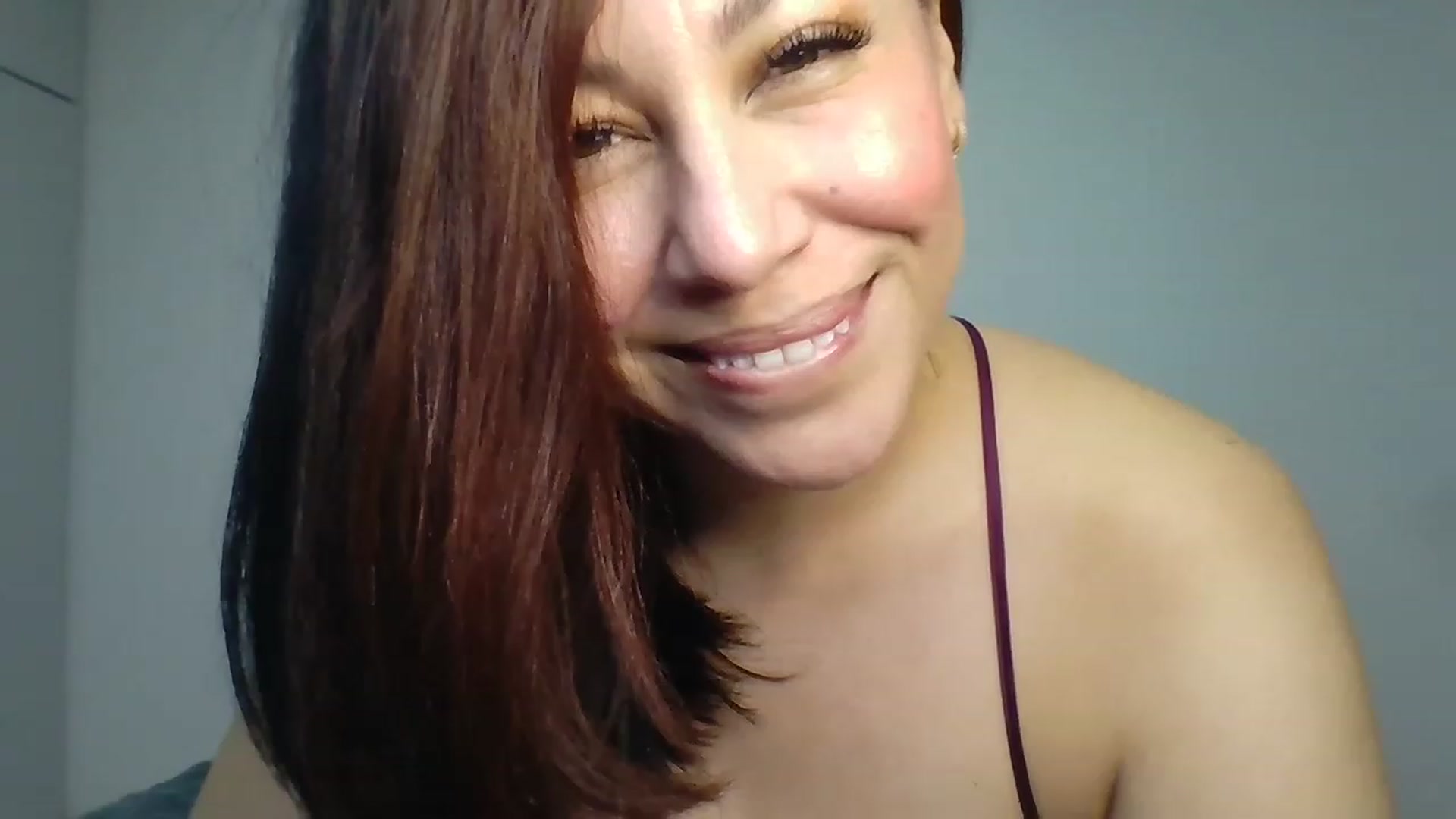 Gallery image thumbnail from DafneMFC's myfreecams stream on, 11/25/2022, 05:36 image 16 of 20