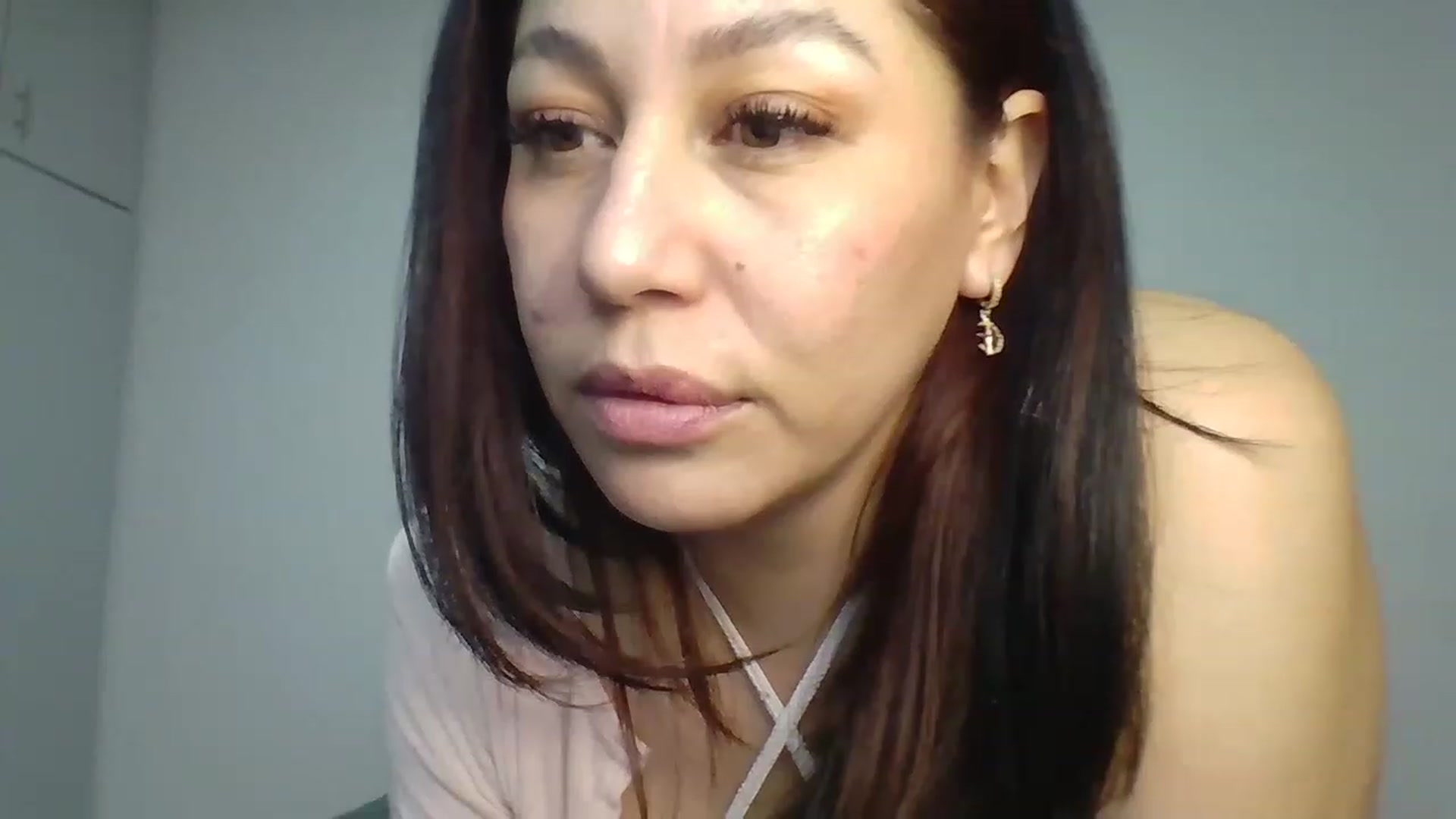 Gallery image thumbnail from DafneMFC's myfreecams stream on, 11/26/2022, 06:36 image 9 of 20