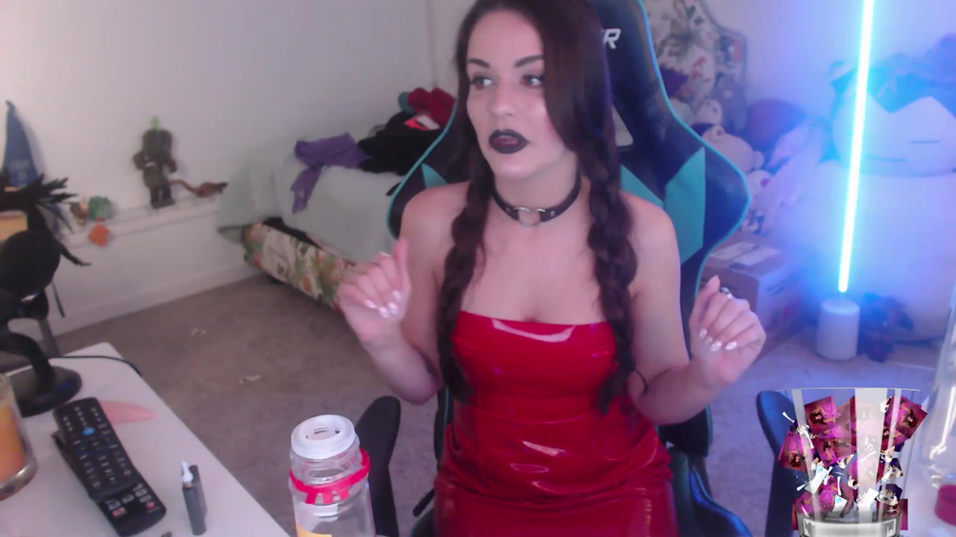 Gallery image thumbnail from DahliaIsDopey's myfreecams stream on, 12/02/2022, 03:47 image 12 of 20