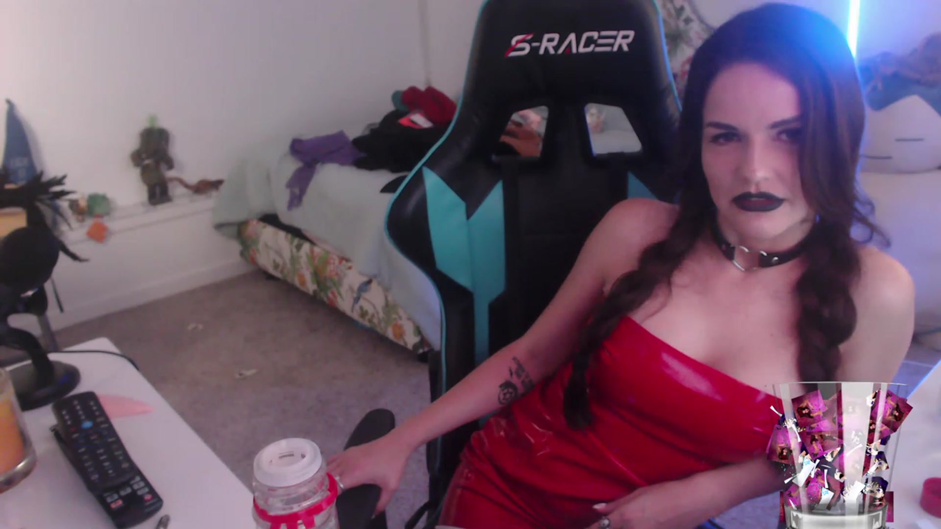 Gallery image thumbnail from DahliaIsDopey's myfreecams stream on, 12/02/2022, 03:47 image 20 of 20