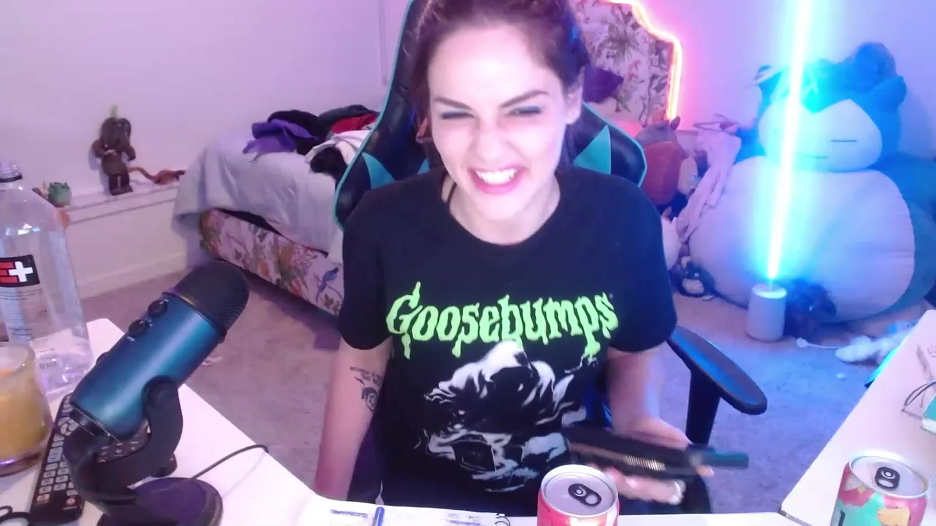 Gallery image thumbnail from DahliaIsDopey's myfreecams stream on, 12/05/2022, 04:10 image 6 of 20