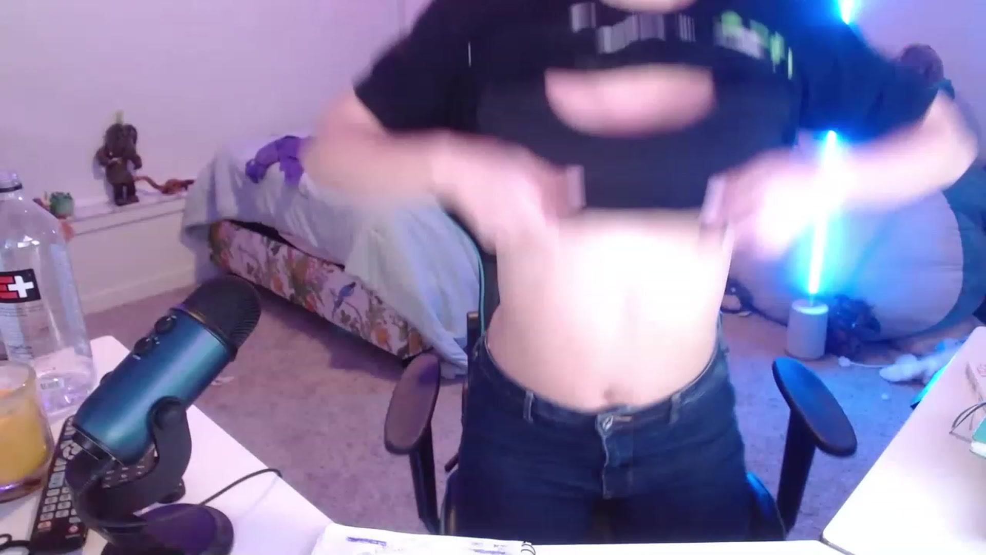 Gallery image thumbnail from DahliaIsDopey's myfreecams stream on, 12/05/2022, 04:10 image 4 of 20