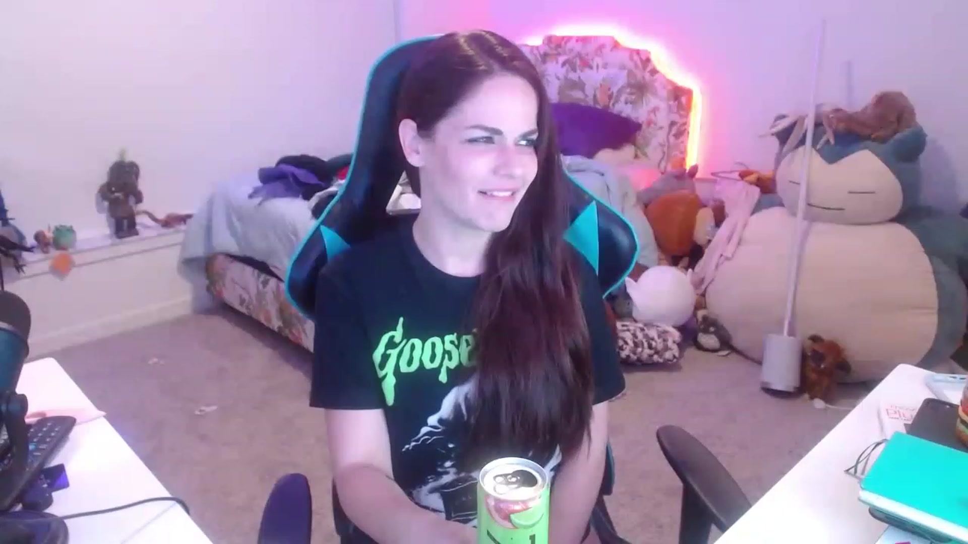 Gallery image thumbnail from DahliaIsDopey's myfreecams stream on, 12/05/2022, 06:41 image 7 of 20