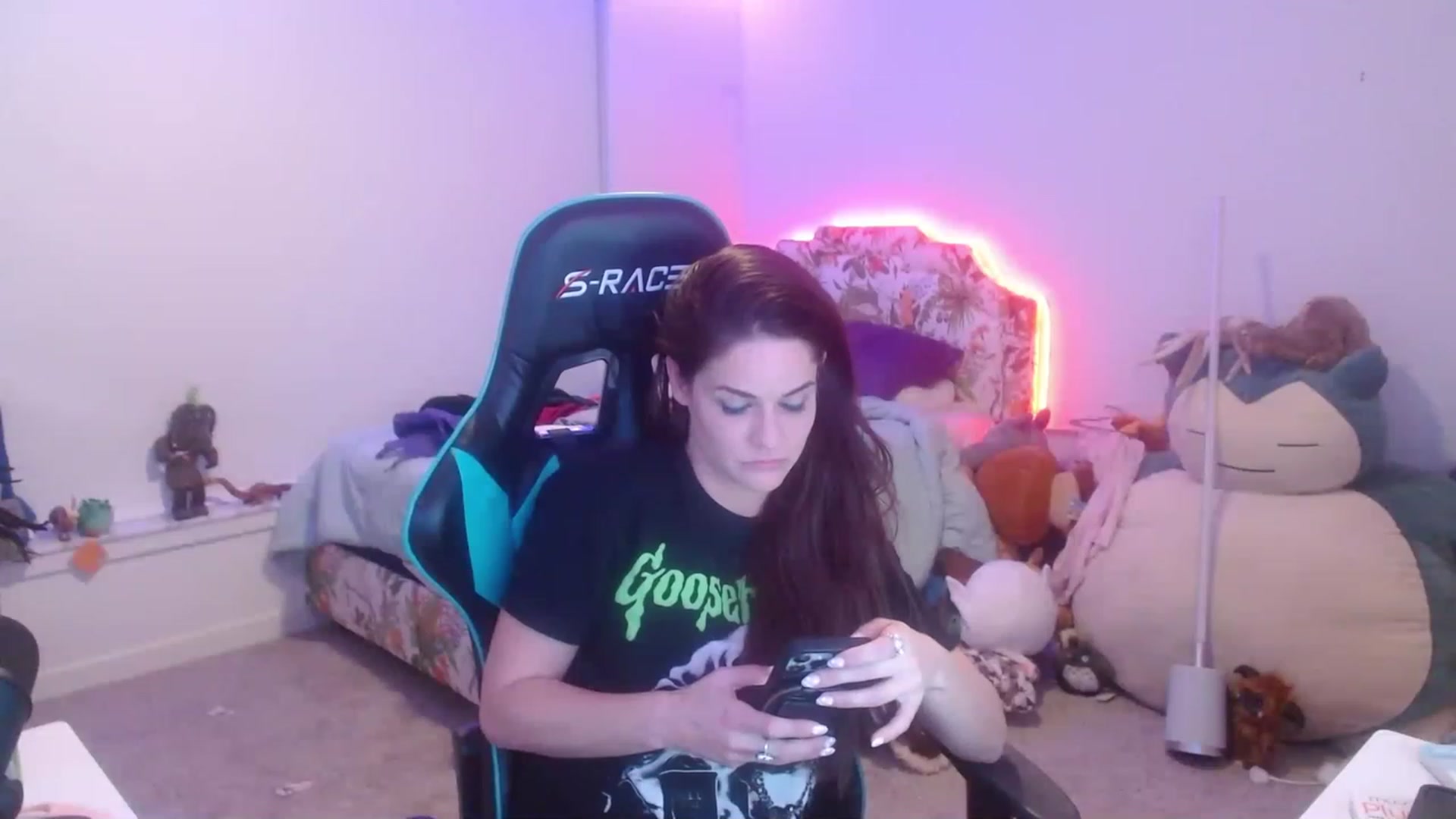 Gallery image thumbnail from DahliaIsDopey's myfreecams stream on, 12/05/2022, 06:56 image 18 of 20